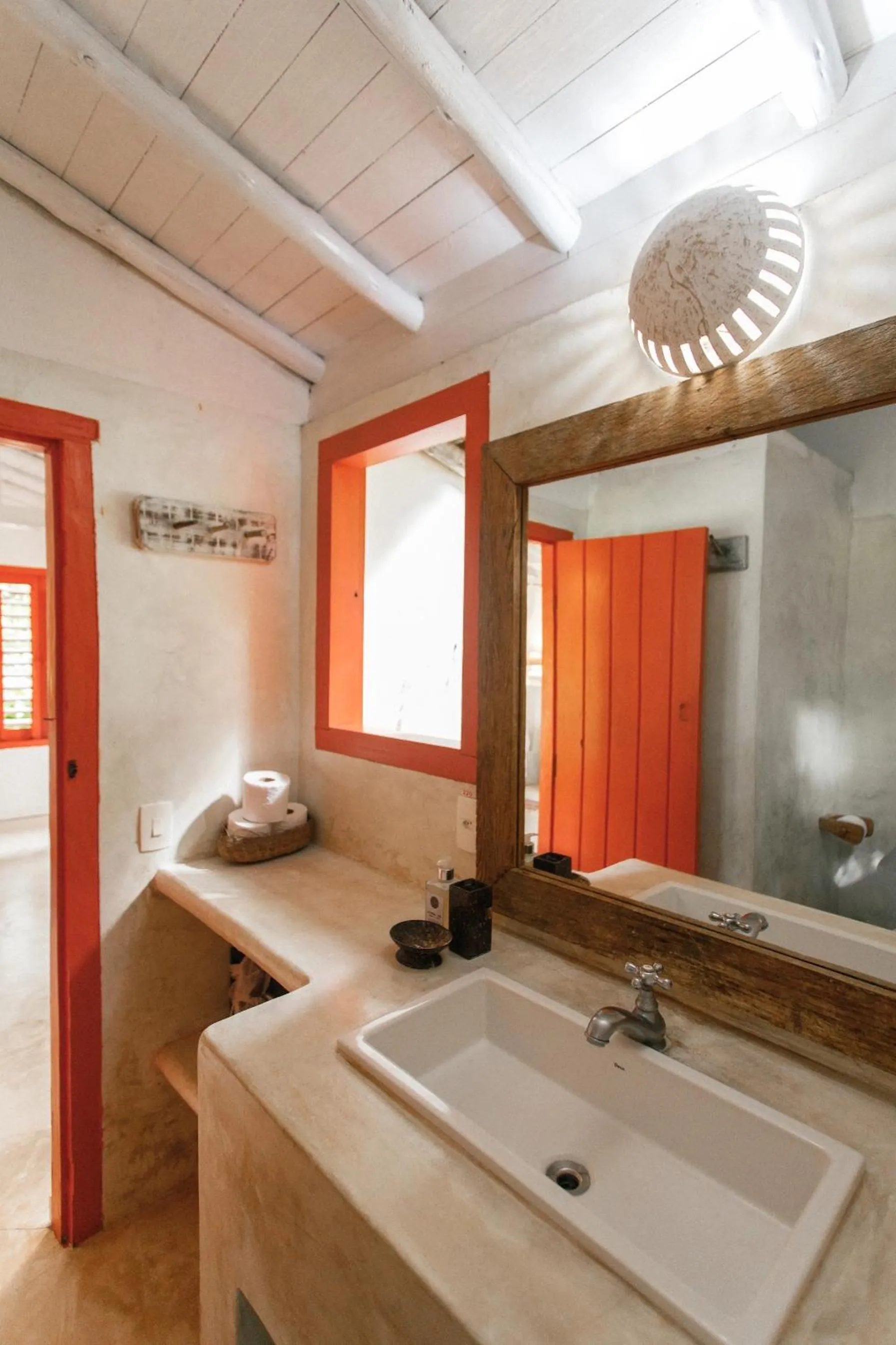 Bathroom, Bed in Pousada Lagoa