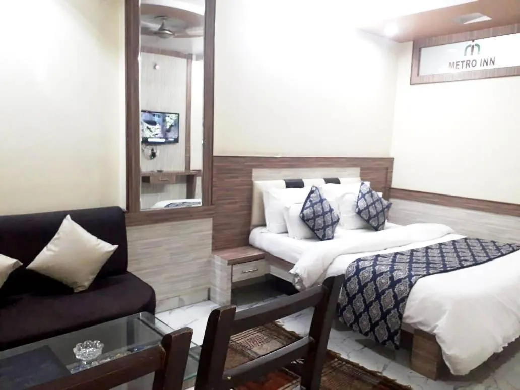 Bed in Hotel Metro Inn