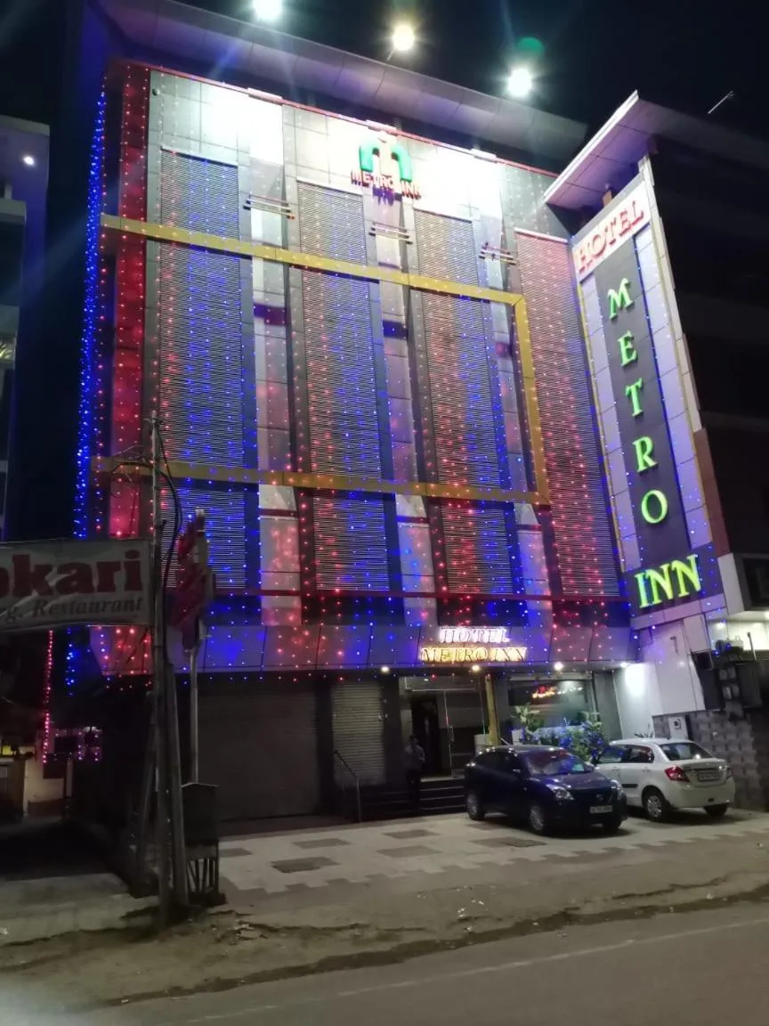 Property building in Hotel Metro Inn