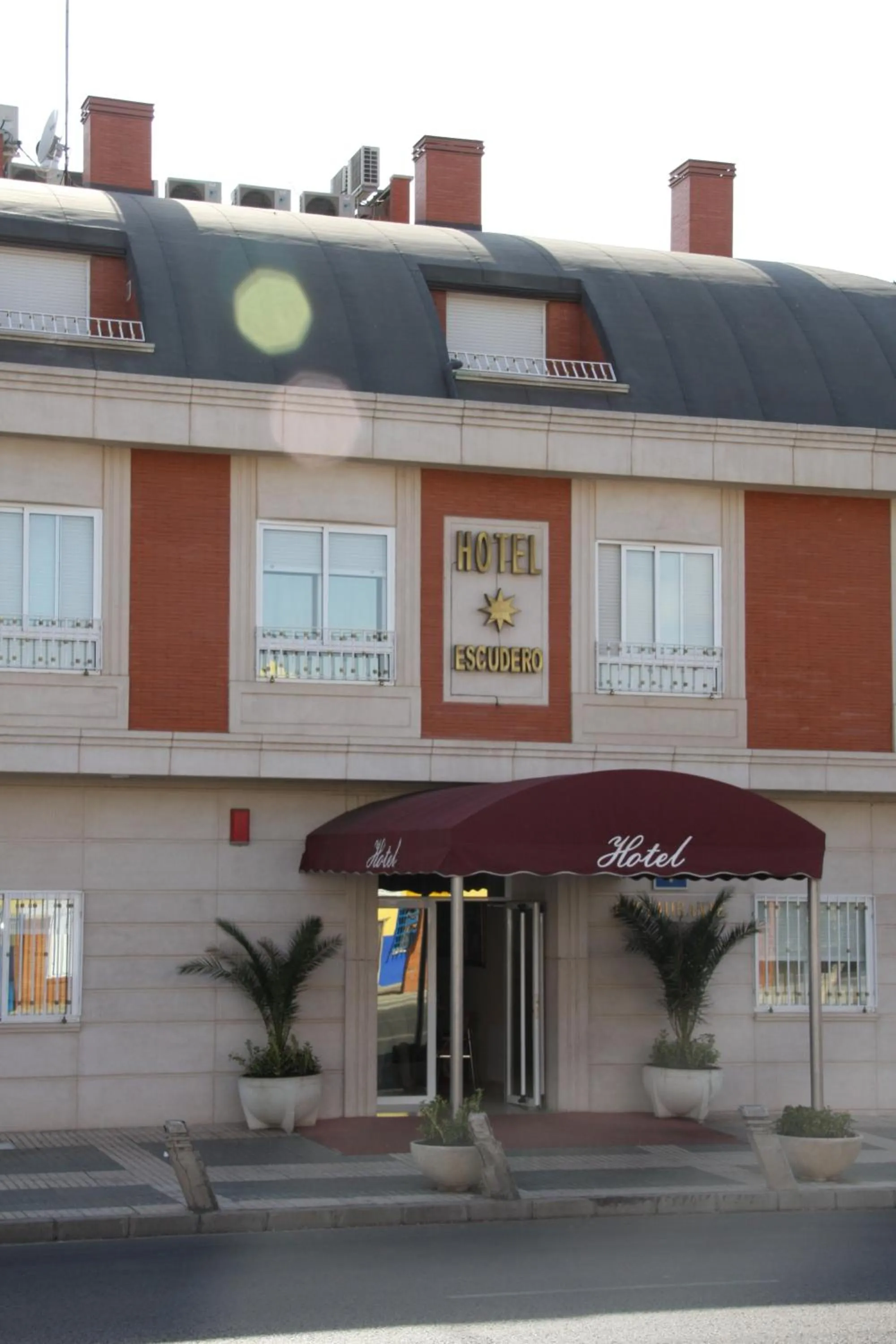 Facade/entrance in Hotel Escudero