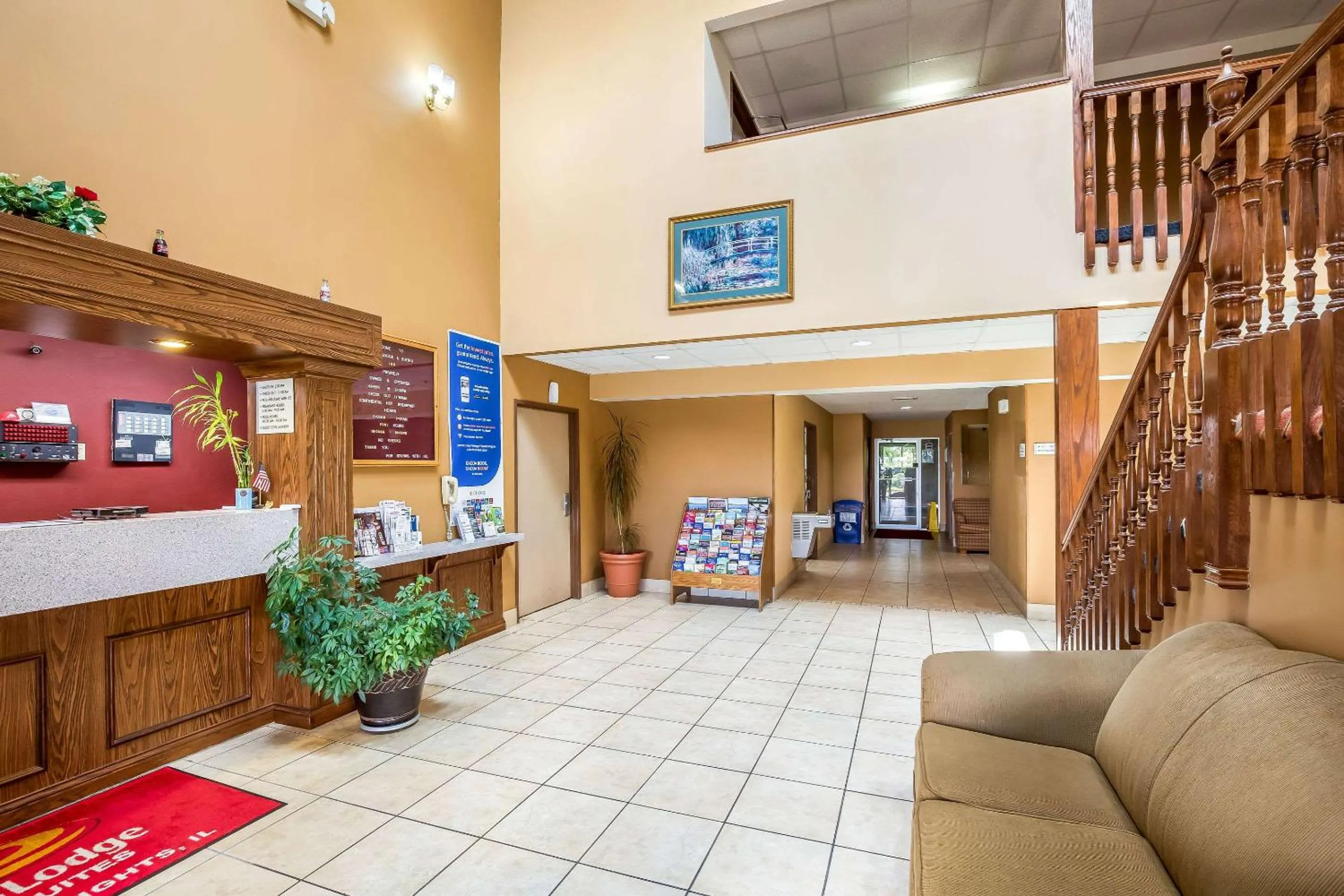 Lobby or reception in Econo Lodge Inn & Suites Fairview Heights St Louis