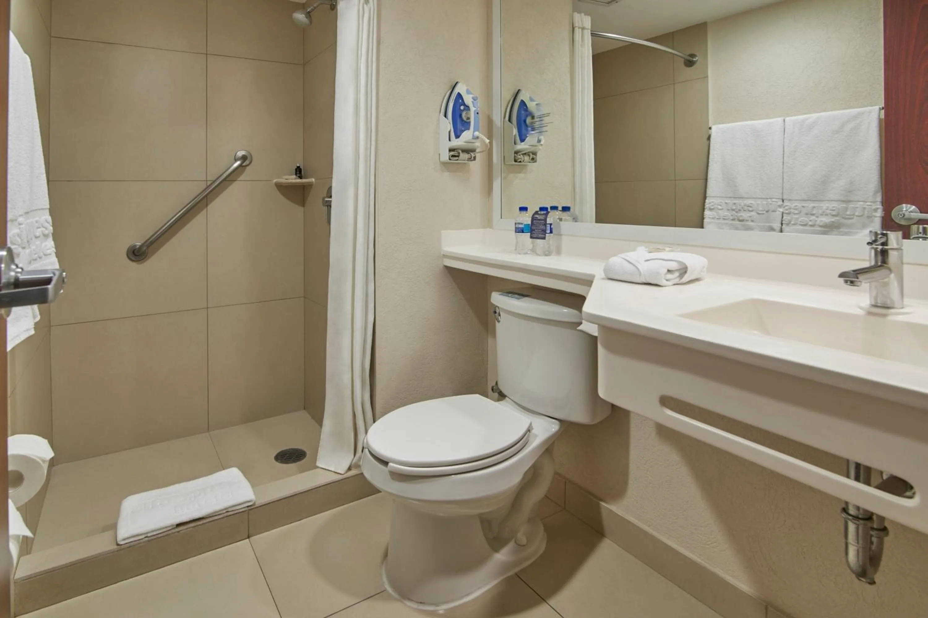 Bathroom in City Express by Marriott Puebla FINSA