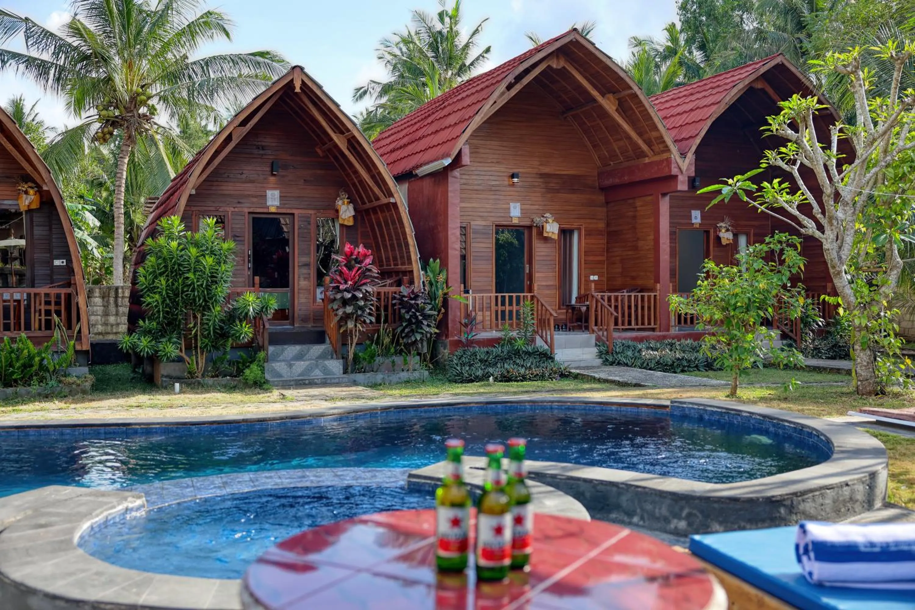 Swimming pool in Adi Bungalow Nusa Penida