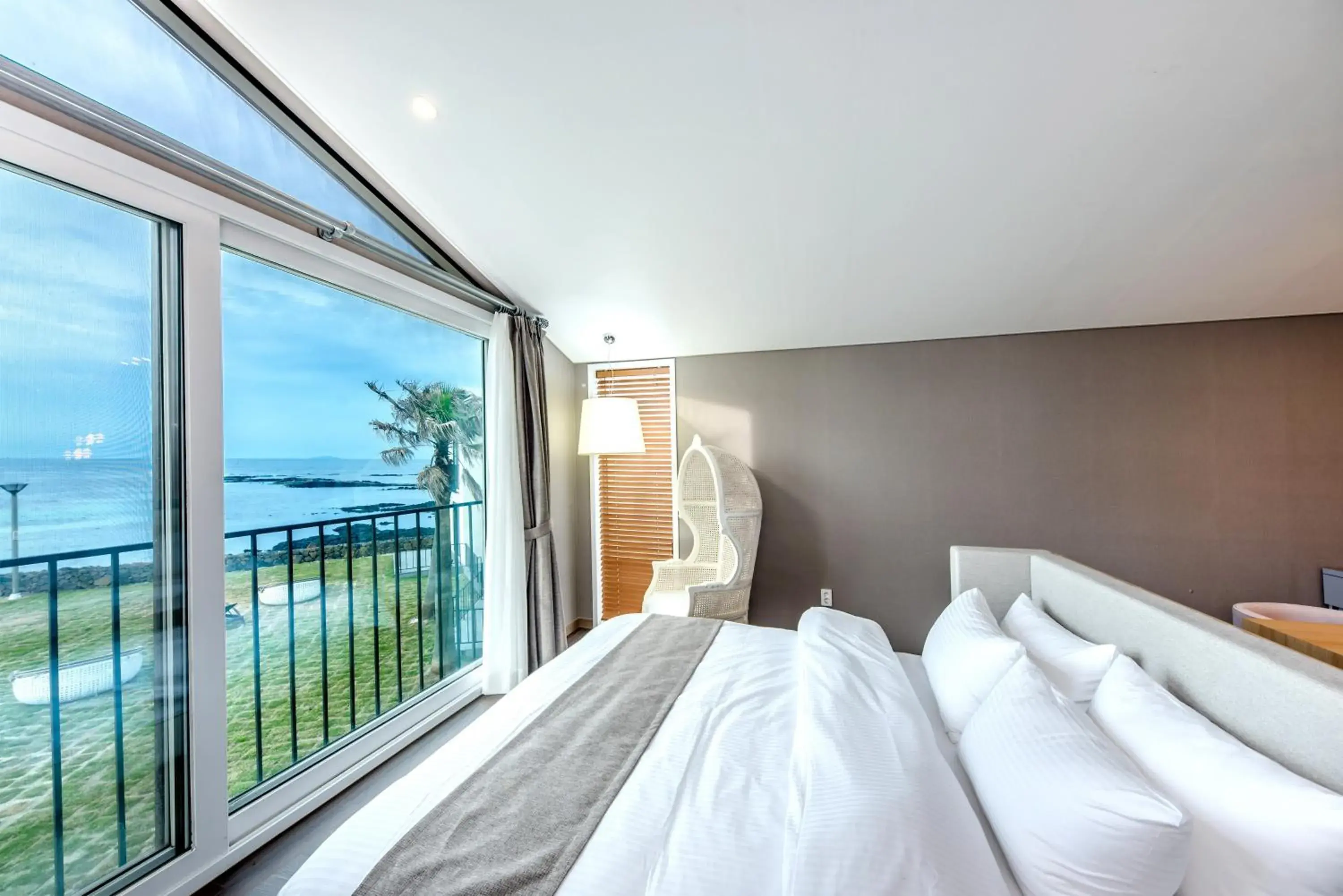 Bed in MJ Resort Bed in MJ Resort