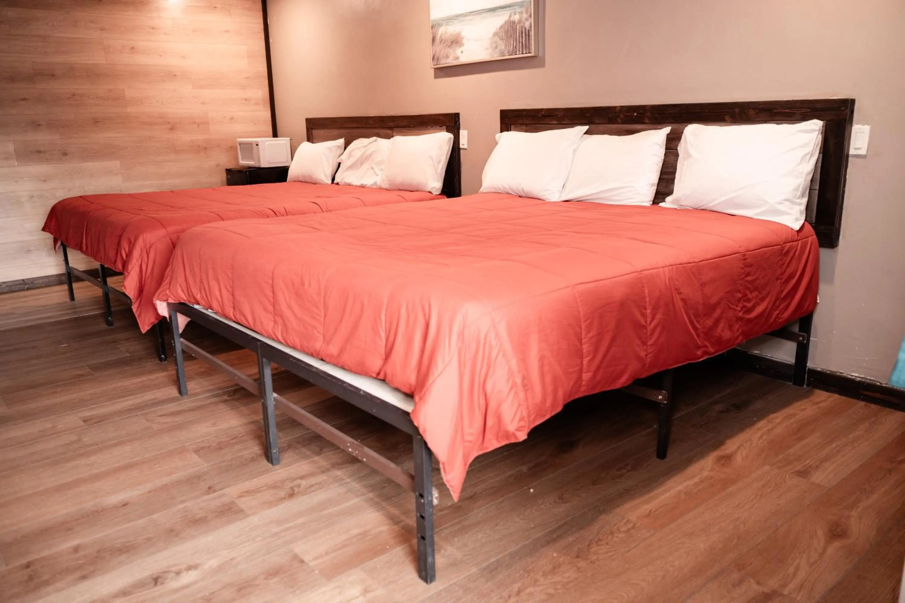 Bed in Provo Inn & Suites