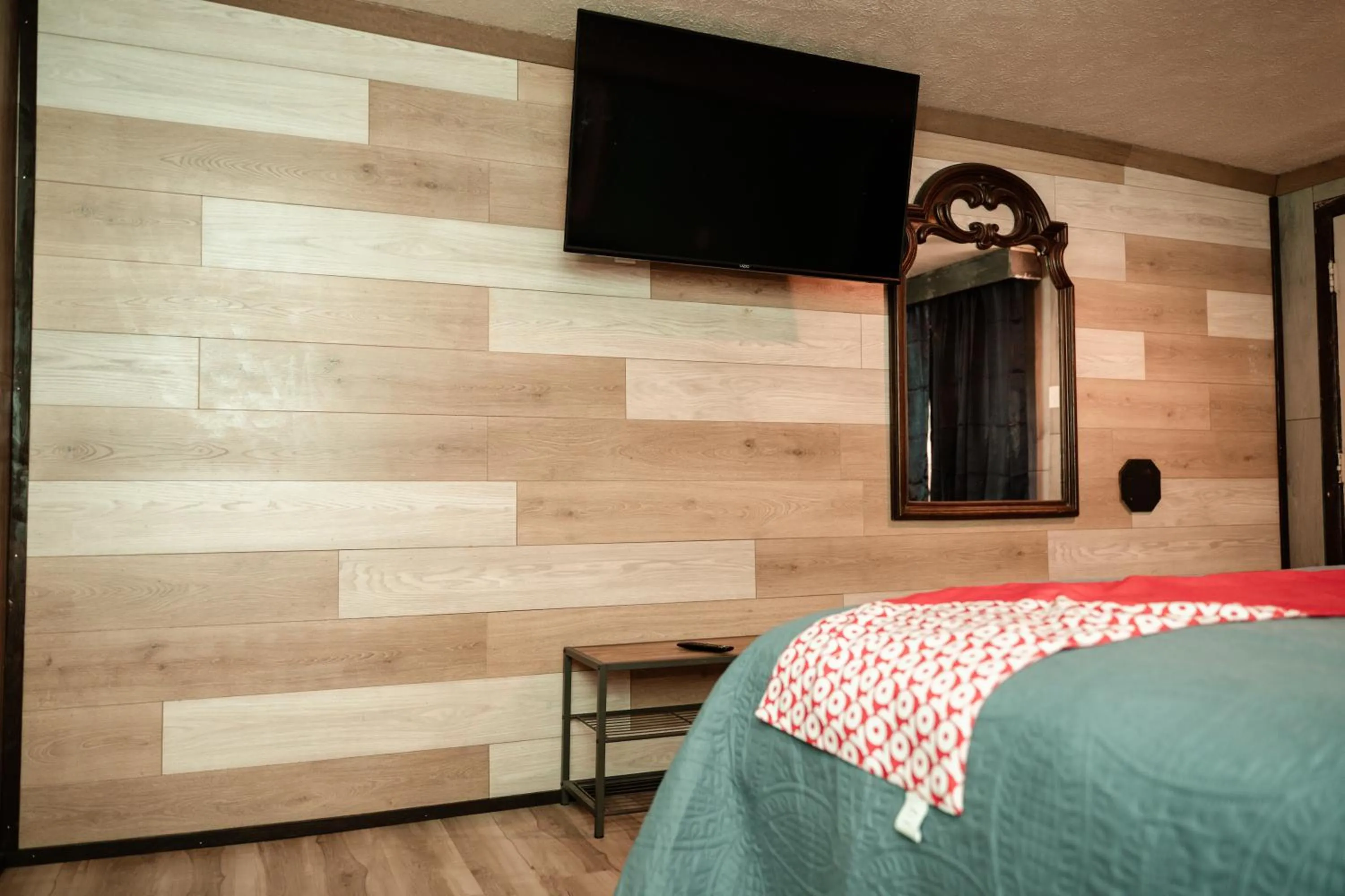 Bed in Provo Inn & Suites