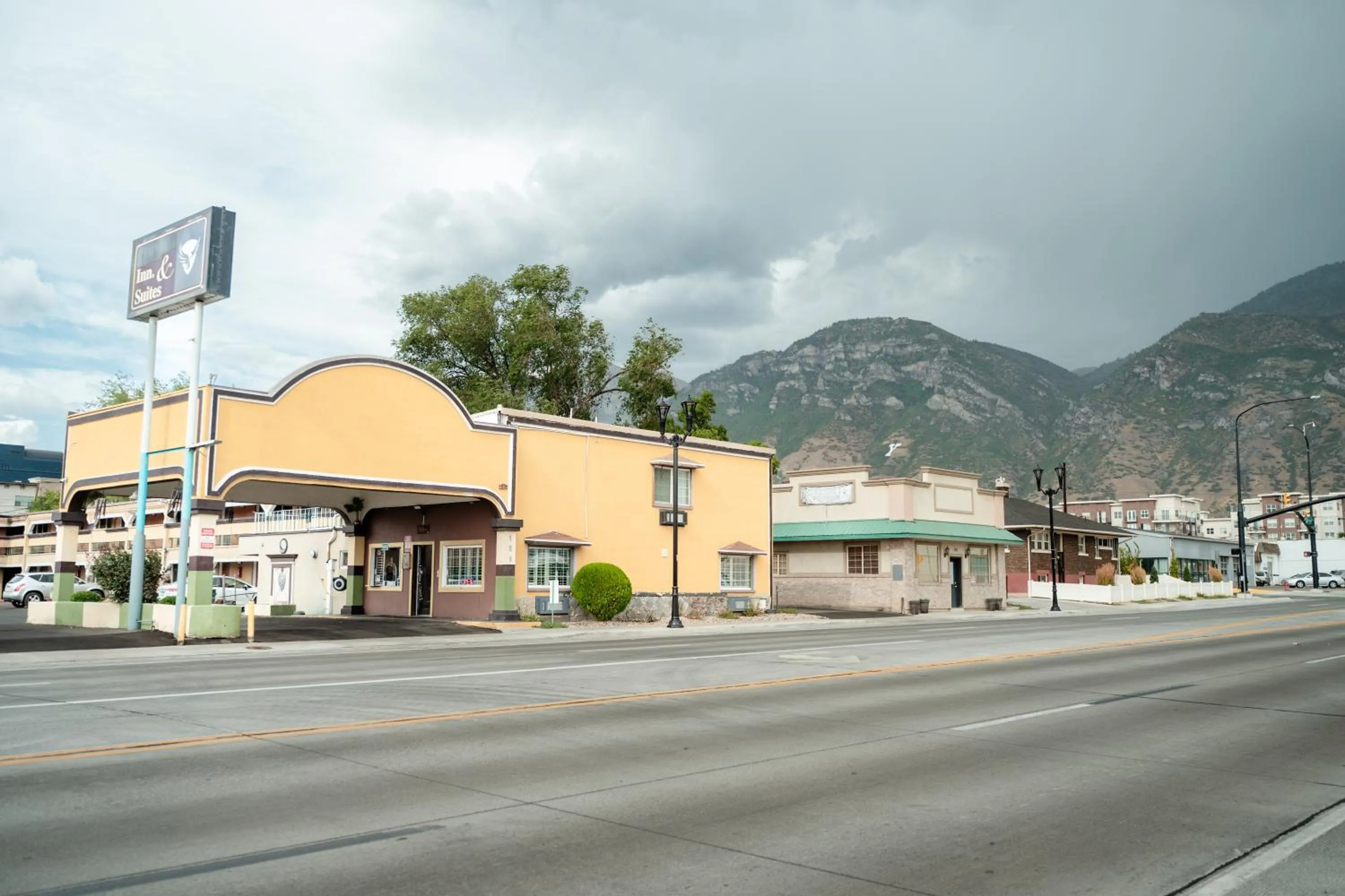 Property building in Provo Inn & Suites