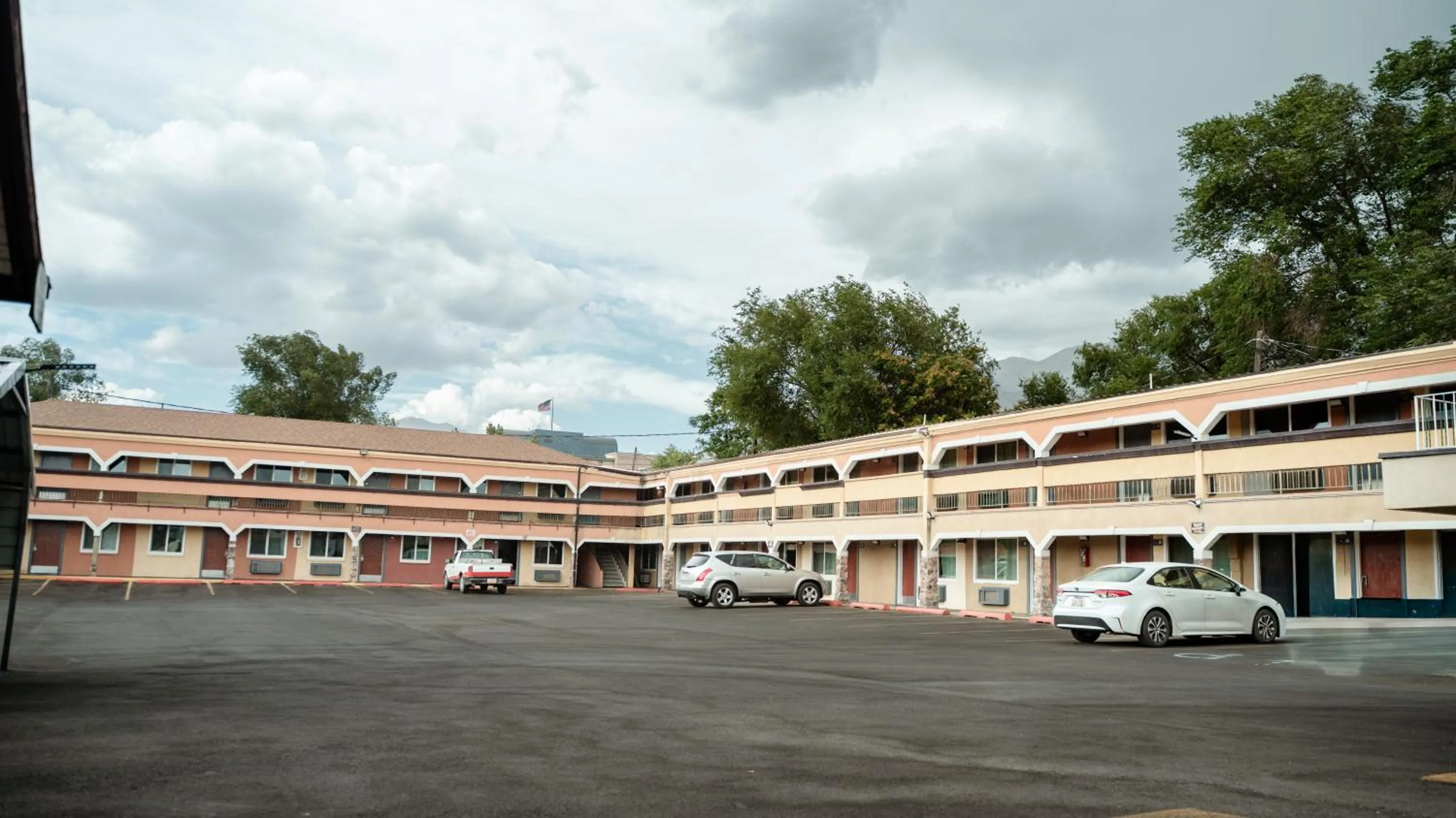 Property building in Provo Inn & Suites