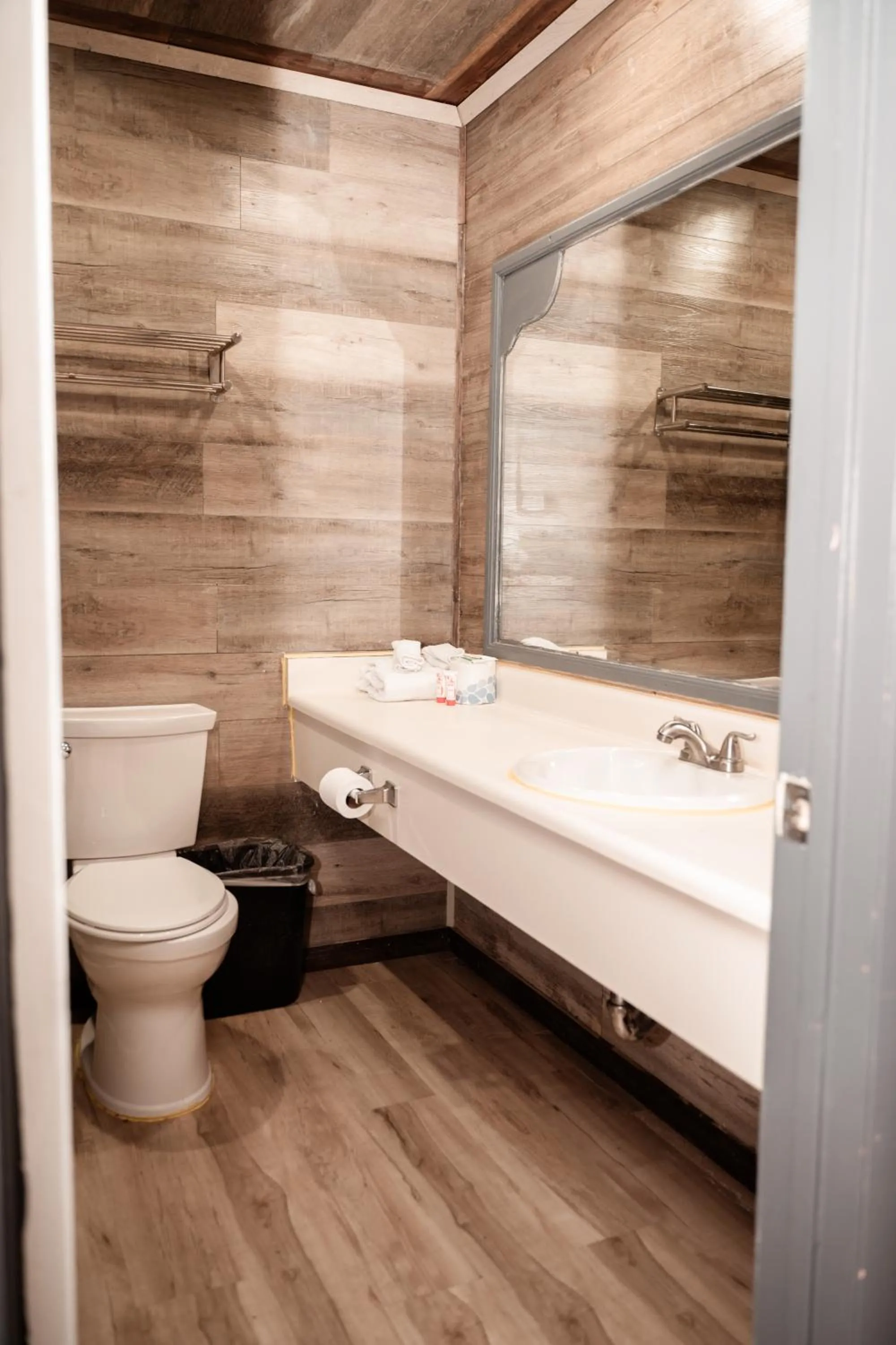 Bathroom in Provo Inn & Suites