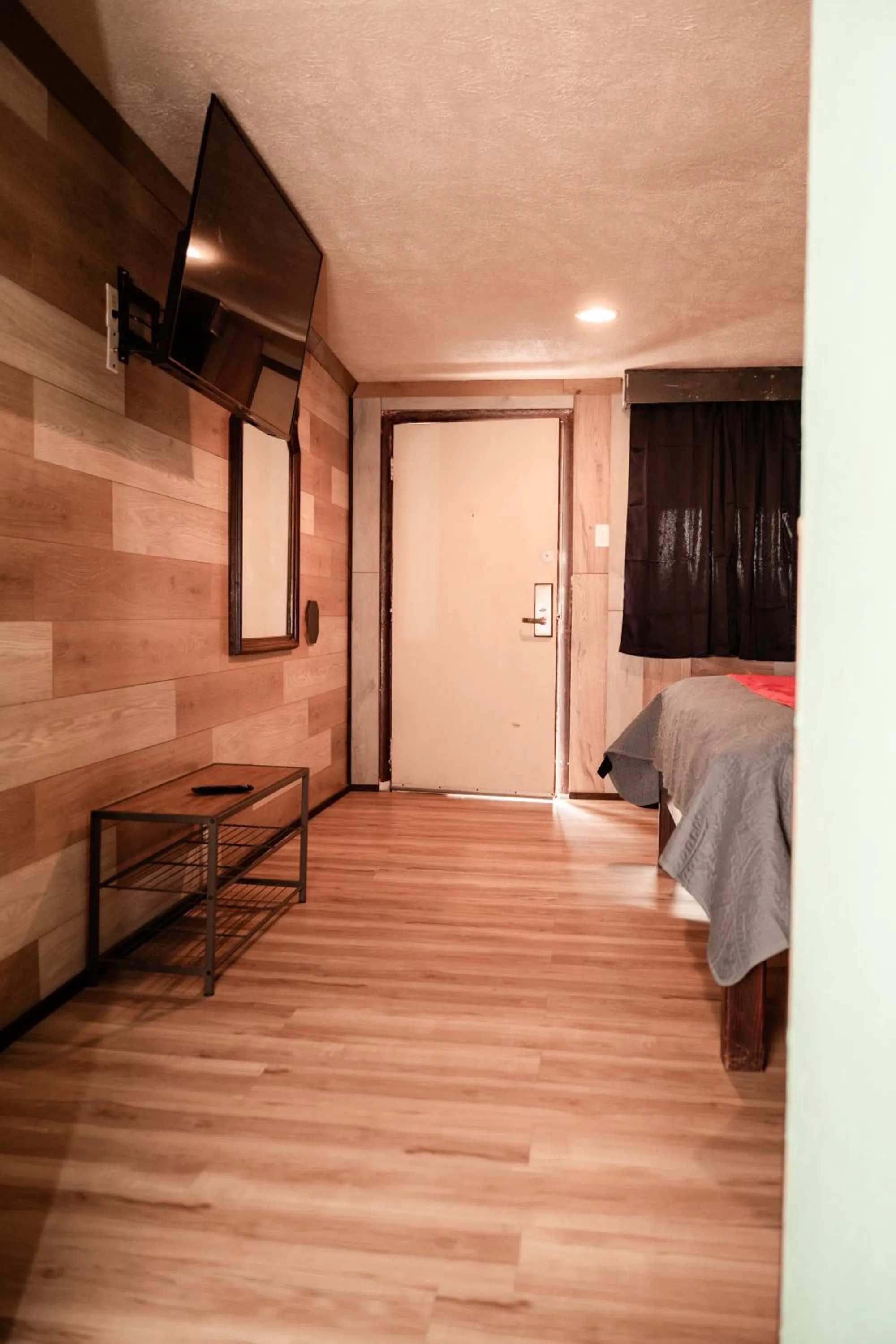 Bed in Provo Inn & Suites