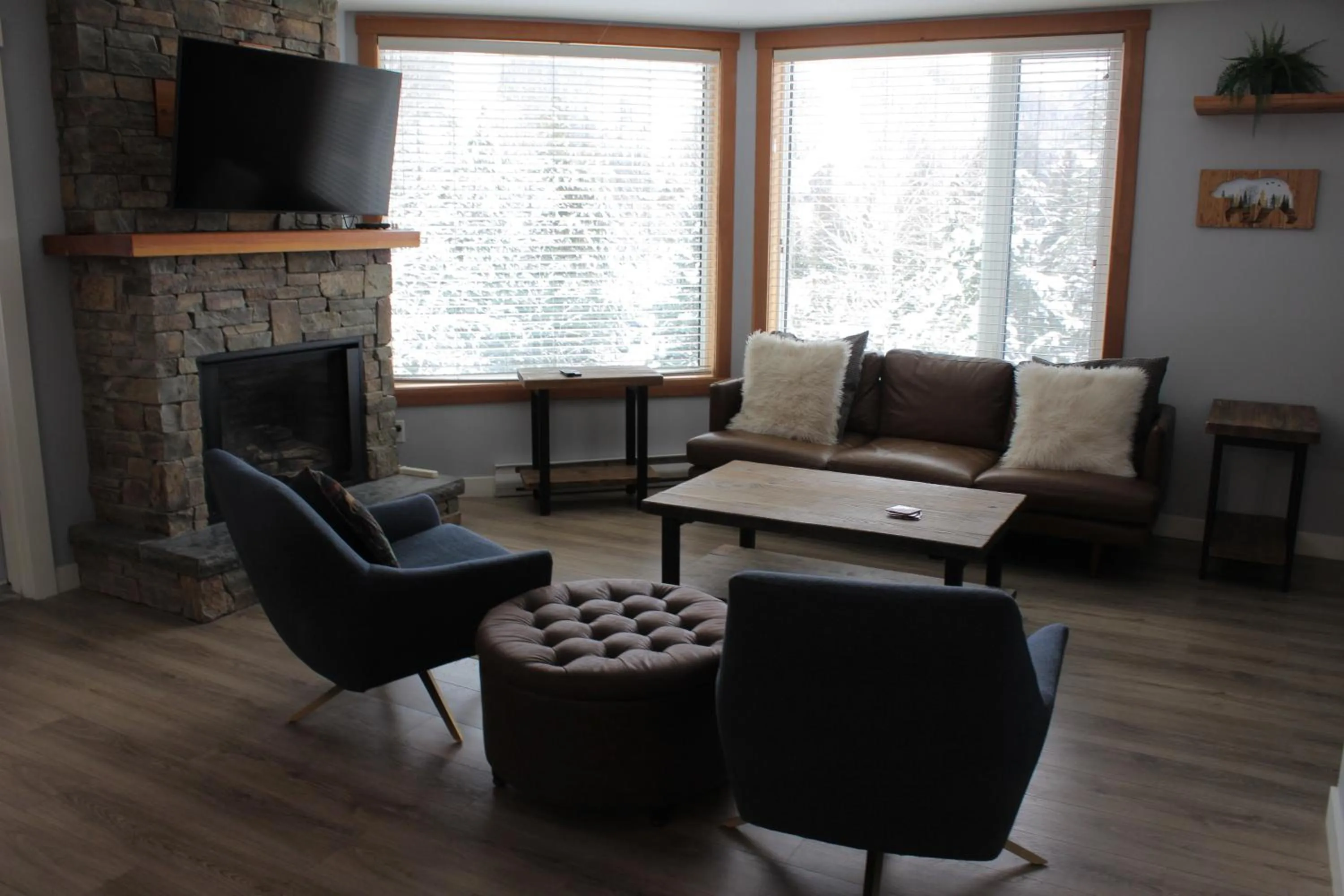 Timberline Lodges by Fernie Lodging Co