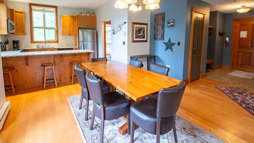 Timberline Lodges by Fernie Lodging Co