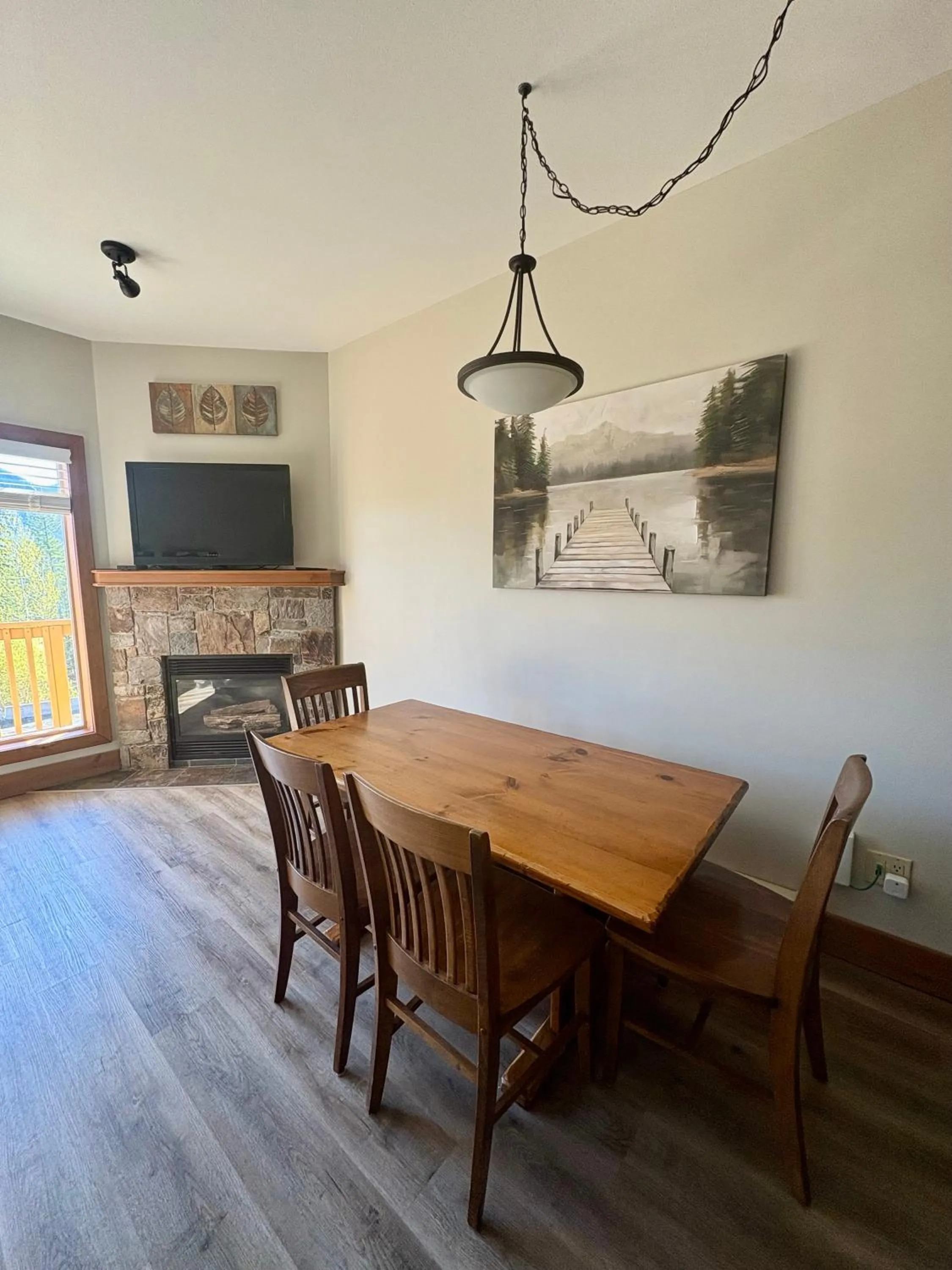 Timberline Lodges by Fernie Lodging Co