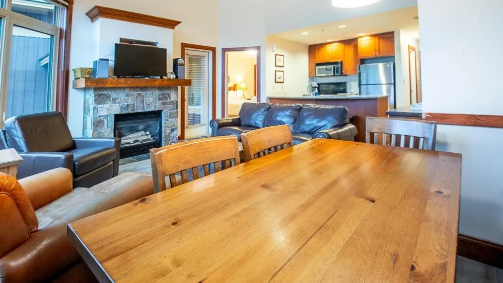 Timberline Lodges by Fernie Lodging Co