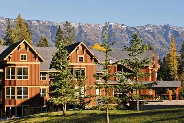 Property building in Timberline Lodges by Fernie Lodging Co