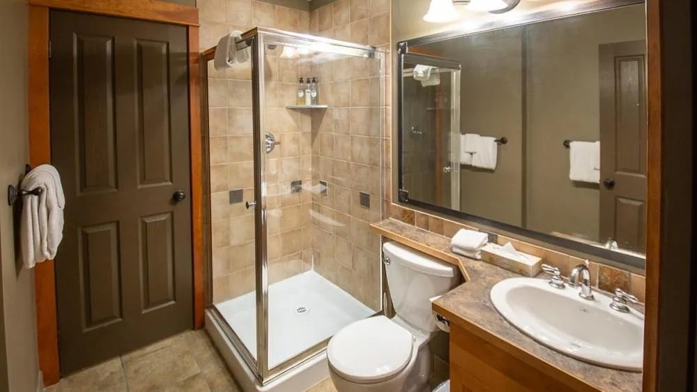 Timberline Lodges by Fernie Lodging Co