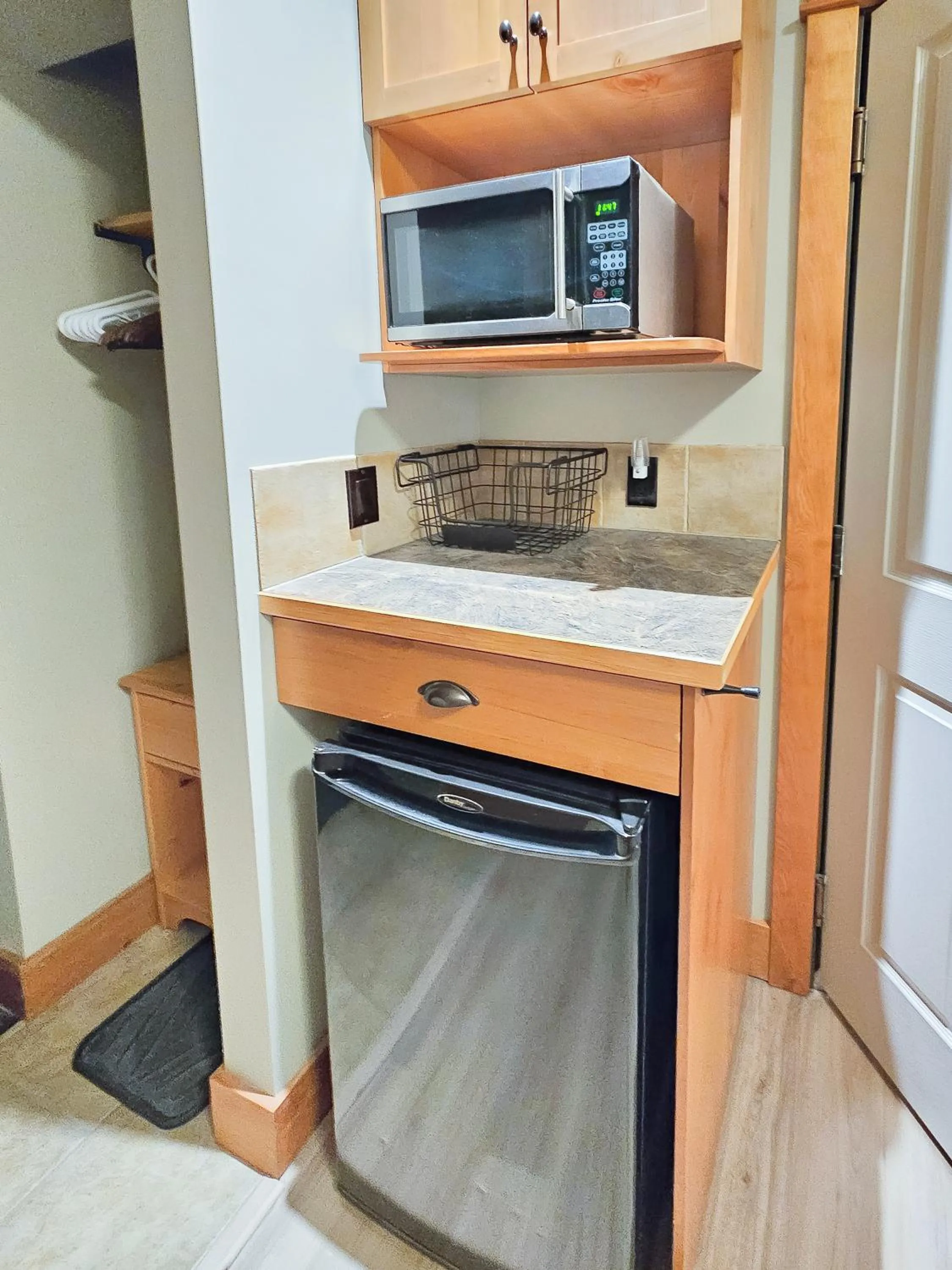 Timberline Lodges by Fernie Lodging Co