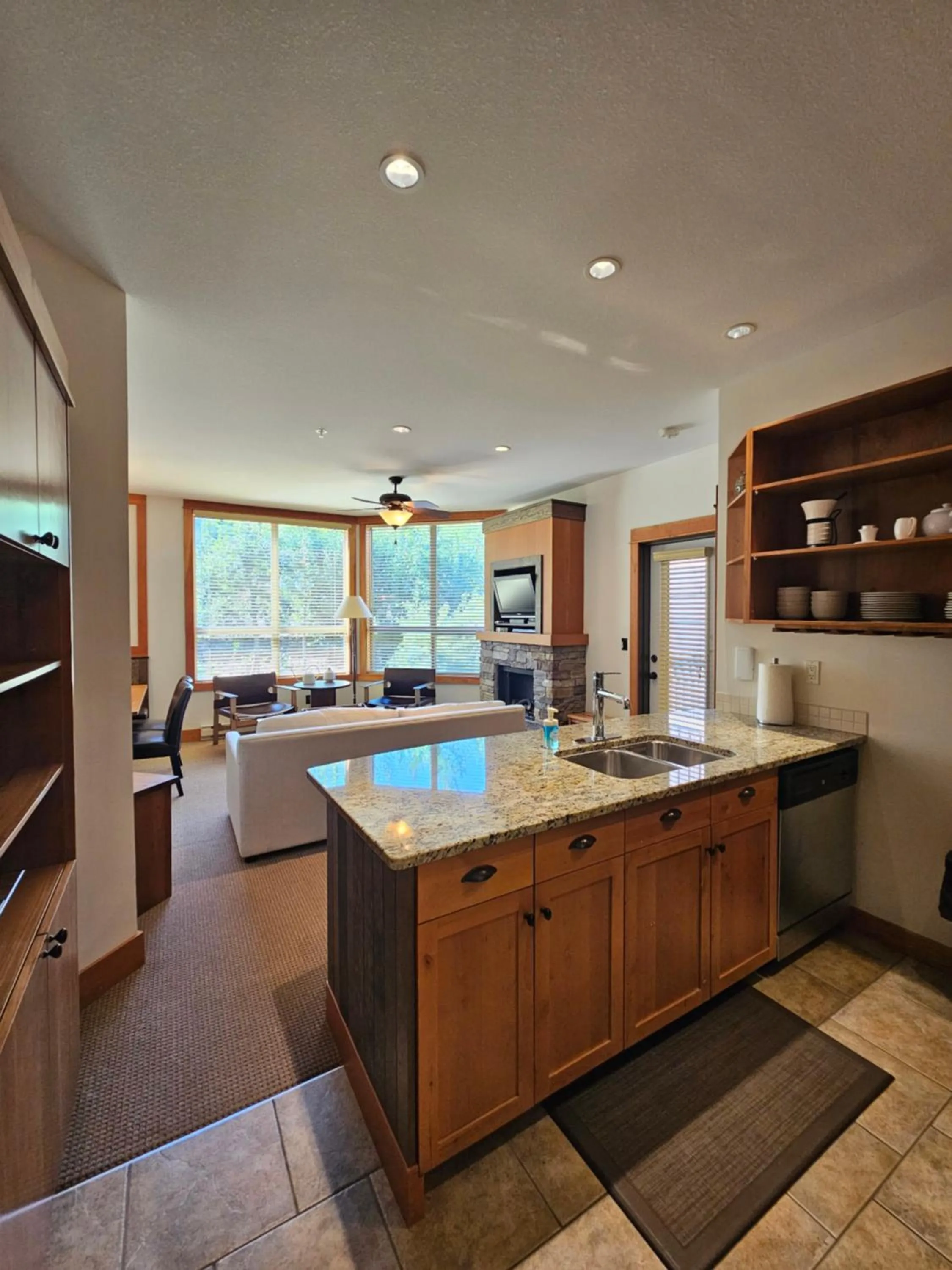 Timberline Lodges by Fernie Lodging Co