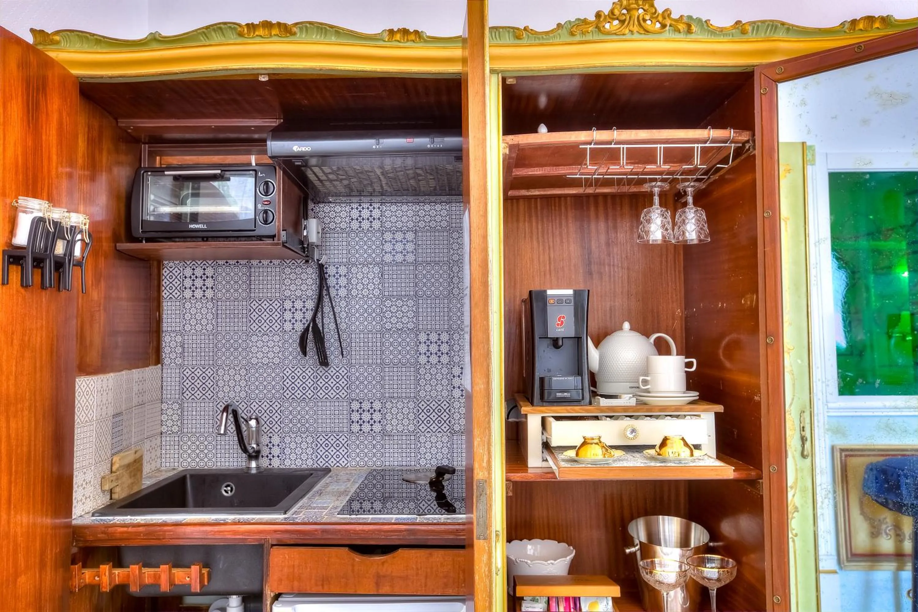 Kitchen or kitchenette in ABA LUXURY B E B Nice