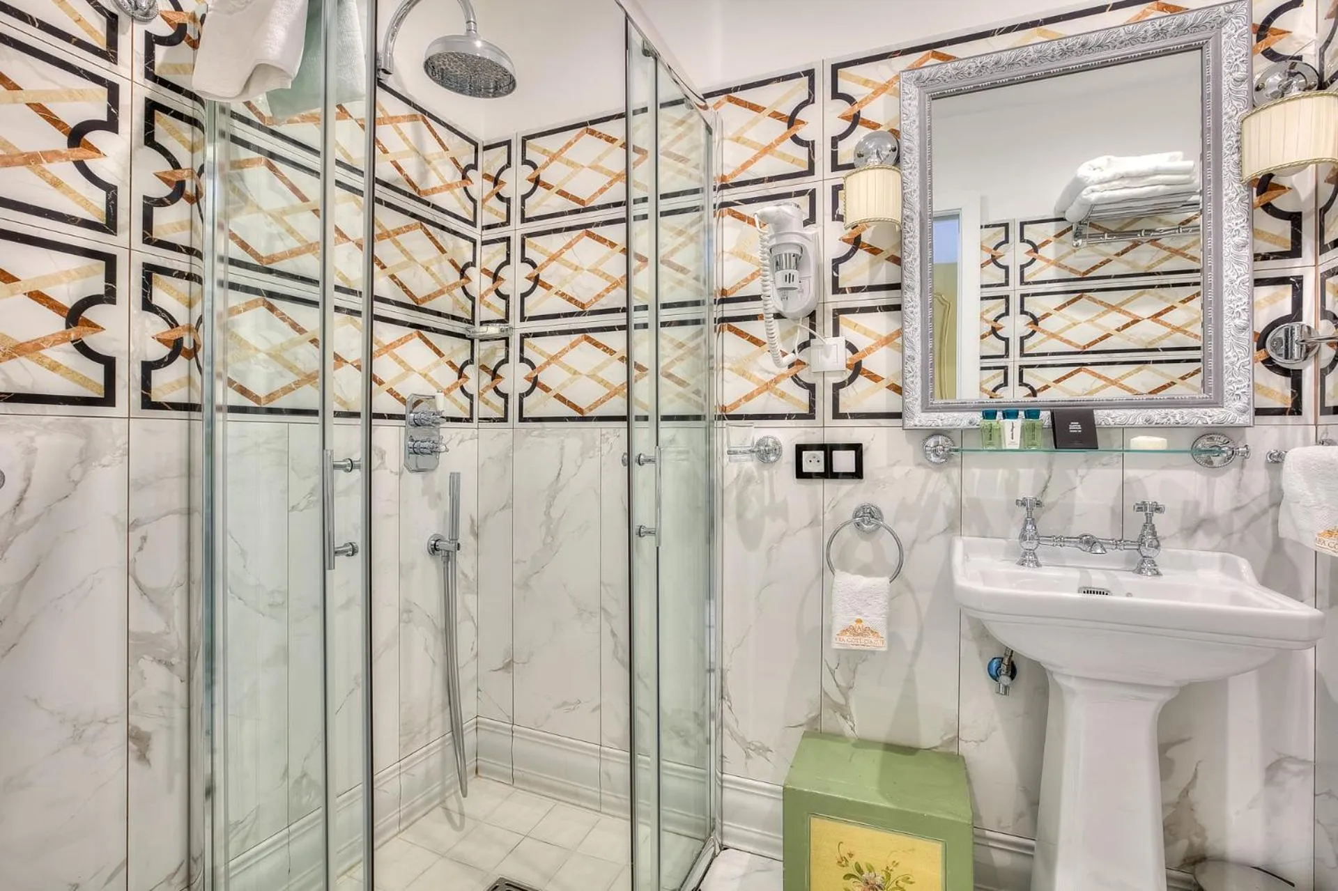 ABA LUXURY B E B Nice