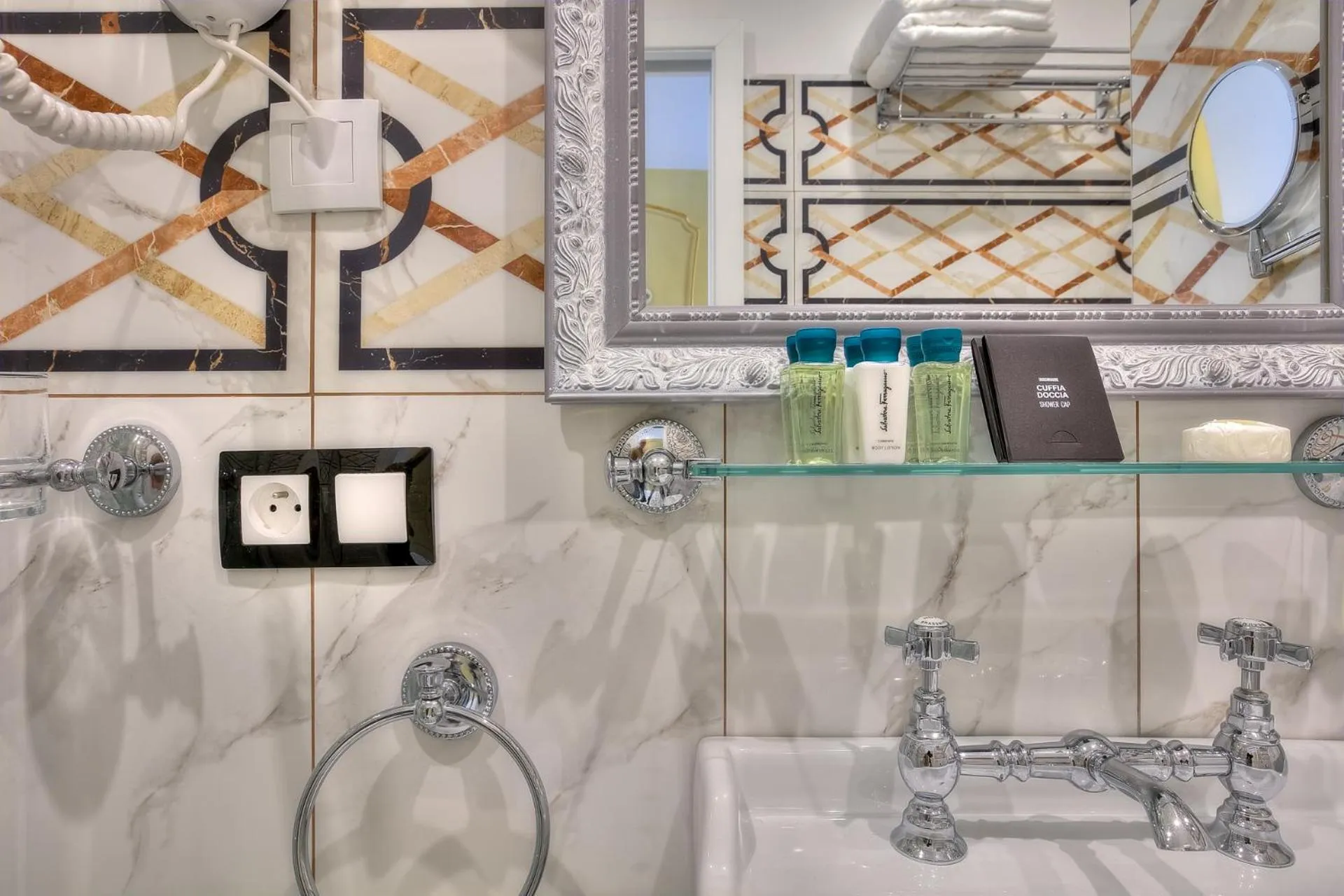 ABA LUXURY B E B Nice