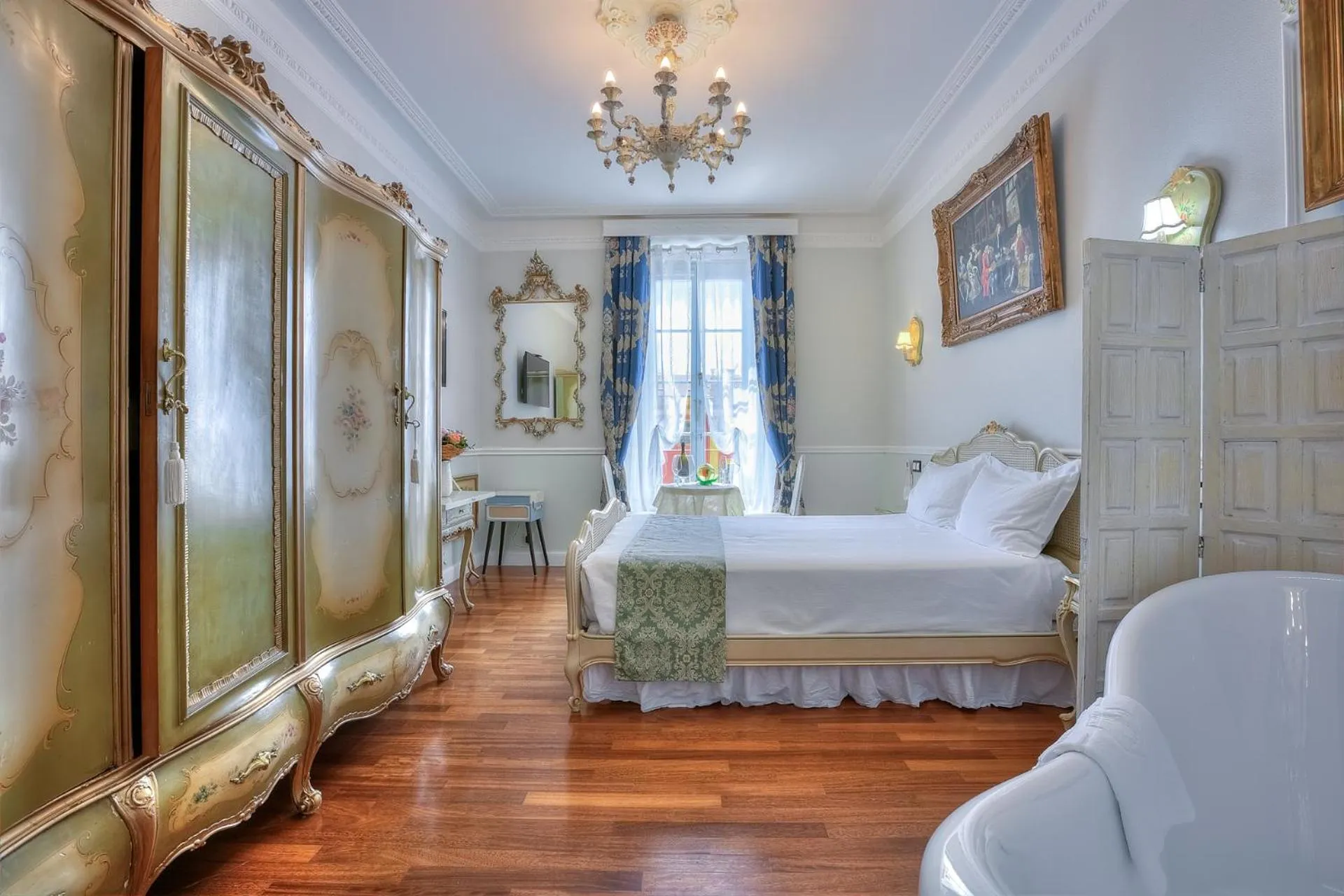 ABA LUXURY B E B Nice