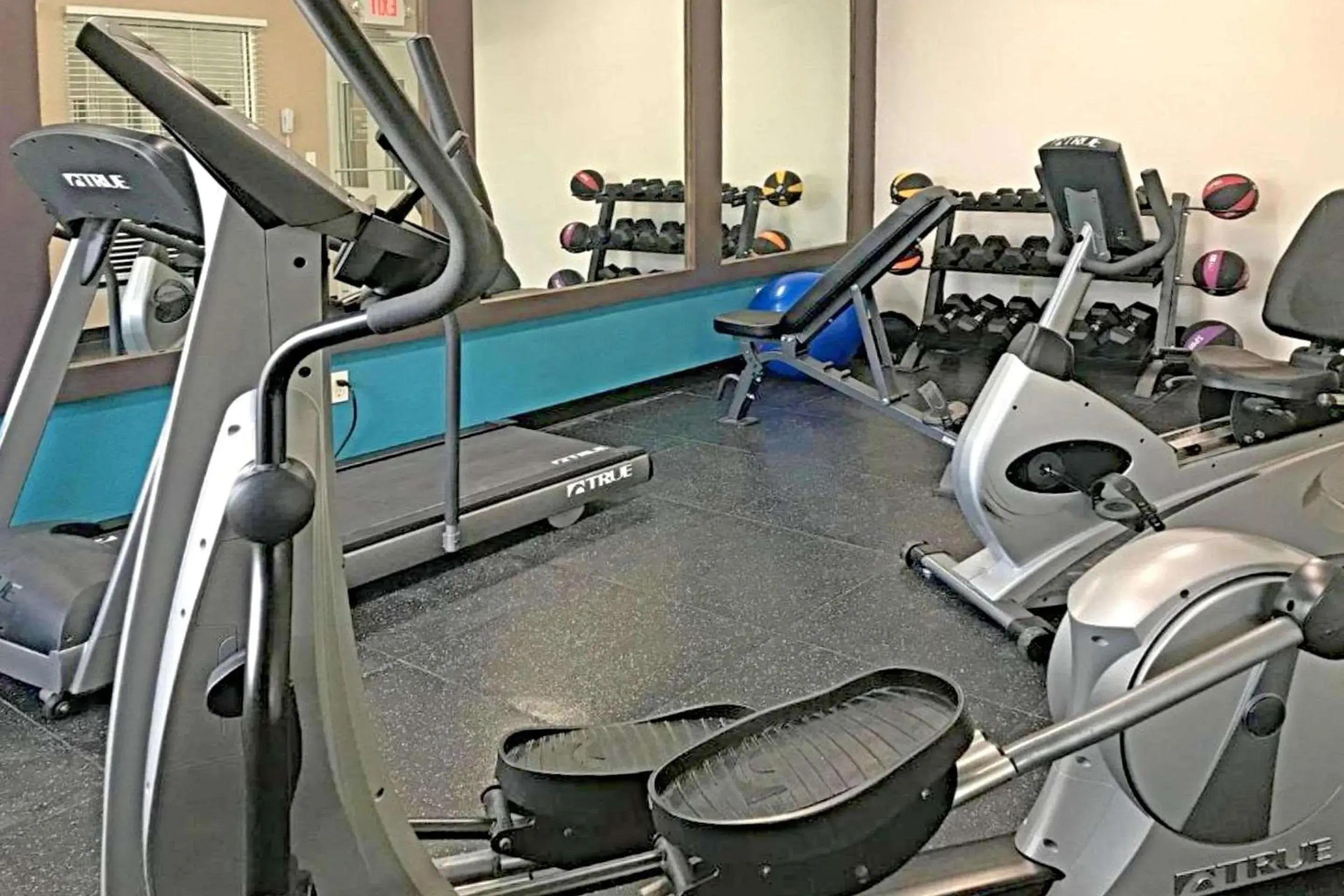 Fitness centre/facilities in Rodeway Inn & Suites Fitness centre/facilities in Rodeway Inn & Suites