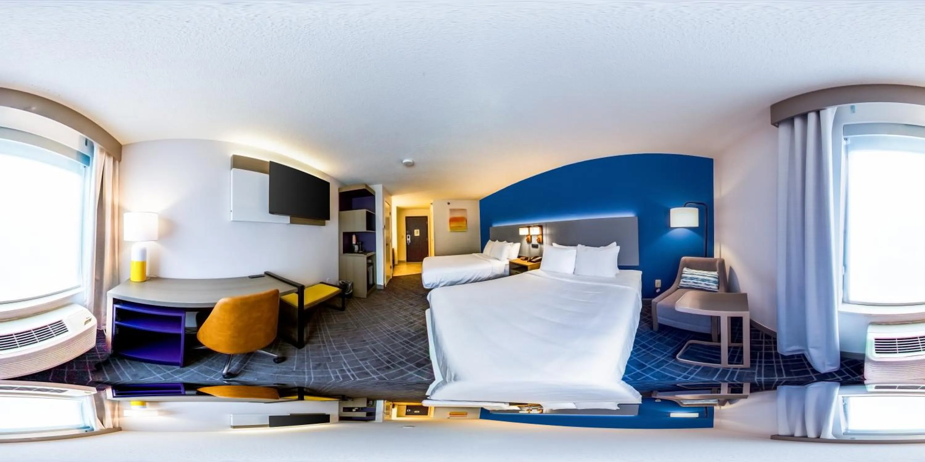 Bathroom, Bed in Comfort Inn & Suites O'Fallon - St Louis Area