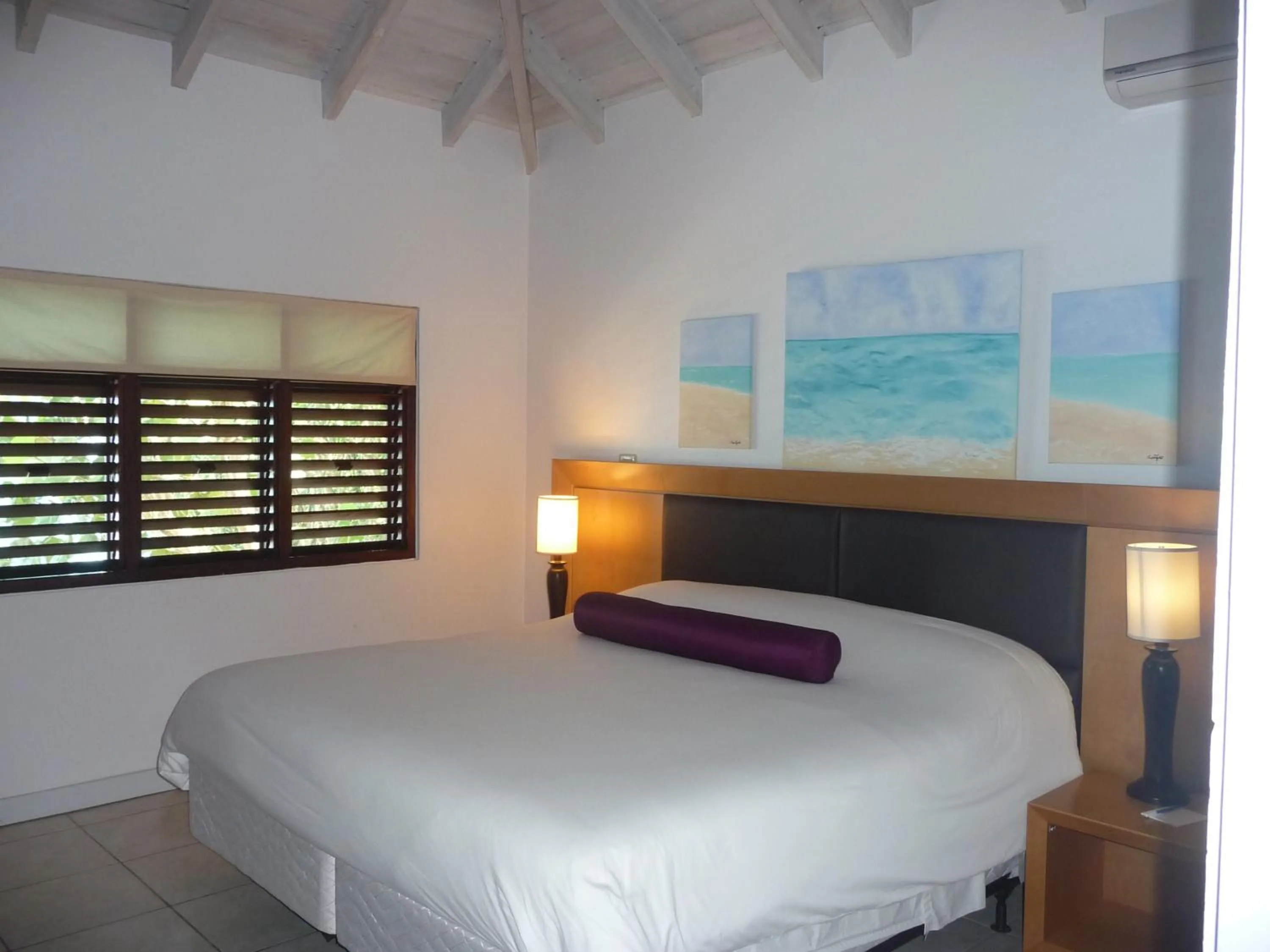 Bed in Buccaneer Beach Club