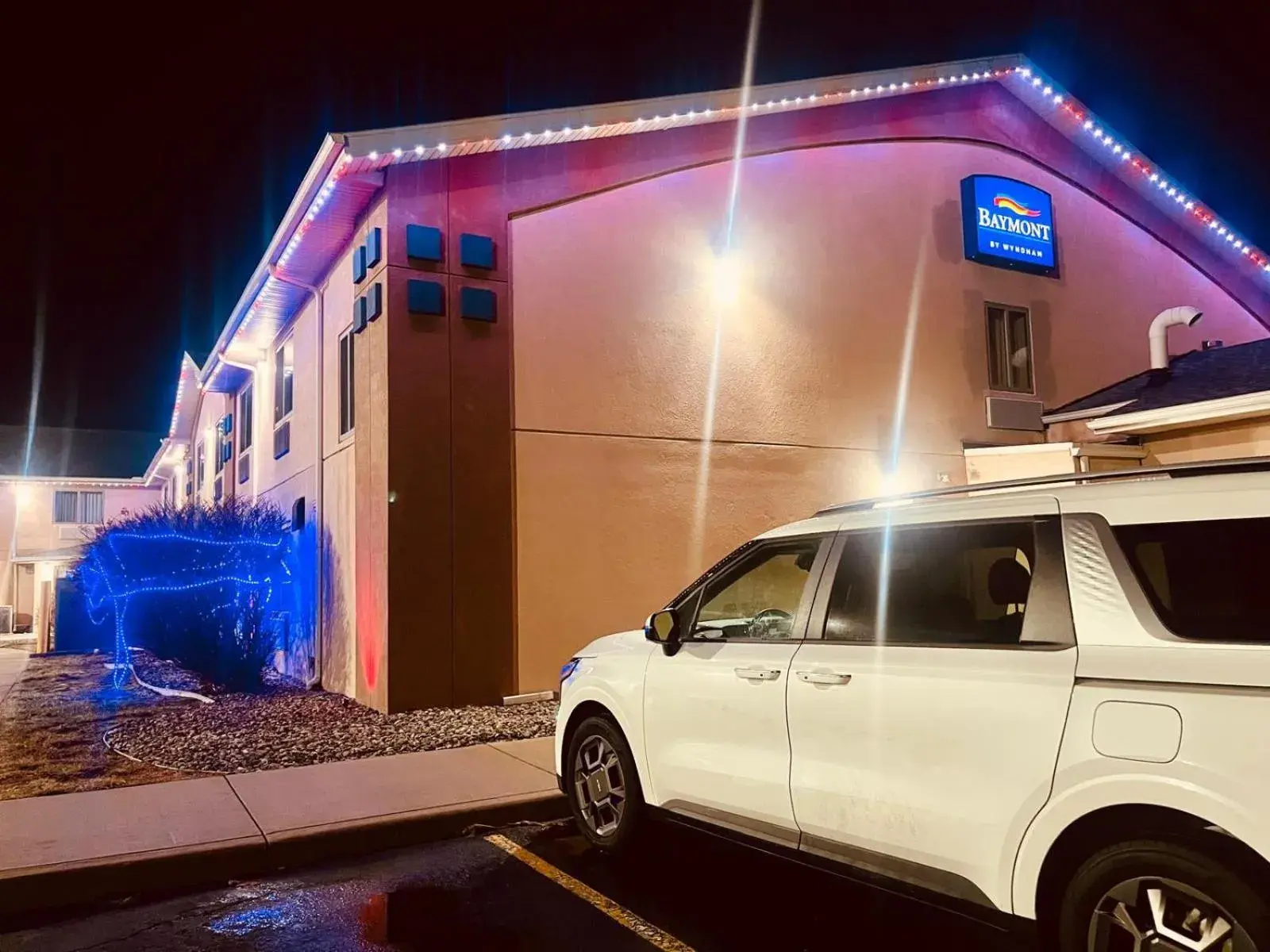 Property building in Baymont Toledo Airport Hotel Swanton Property building in Baymont Toledo Airport Hotel Swanton