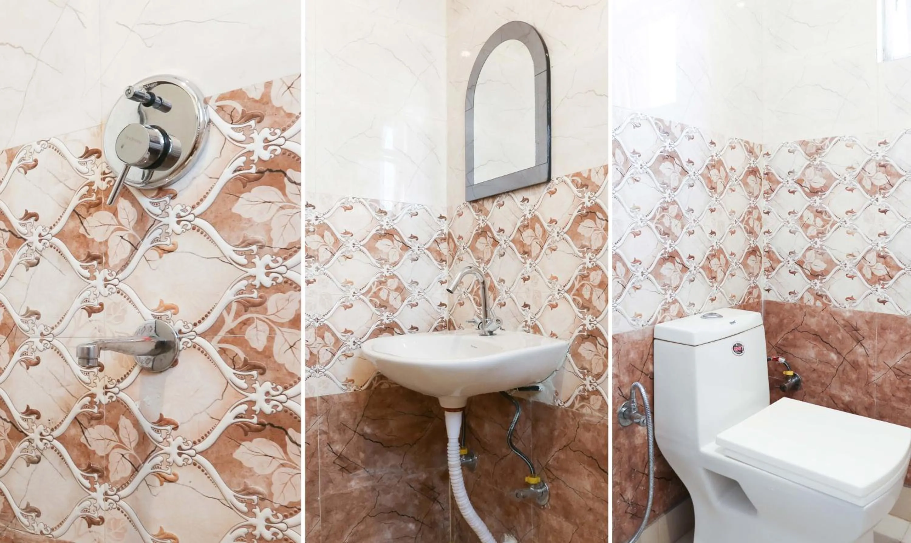 Bathroom in Hotel TMS Residency