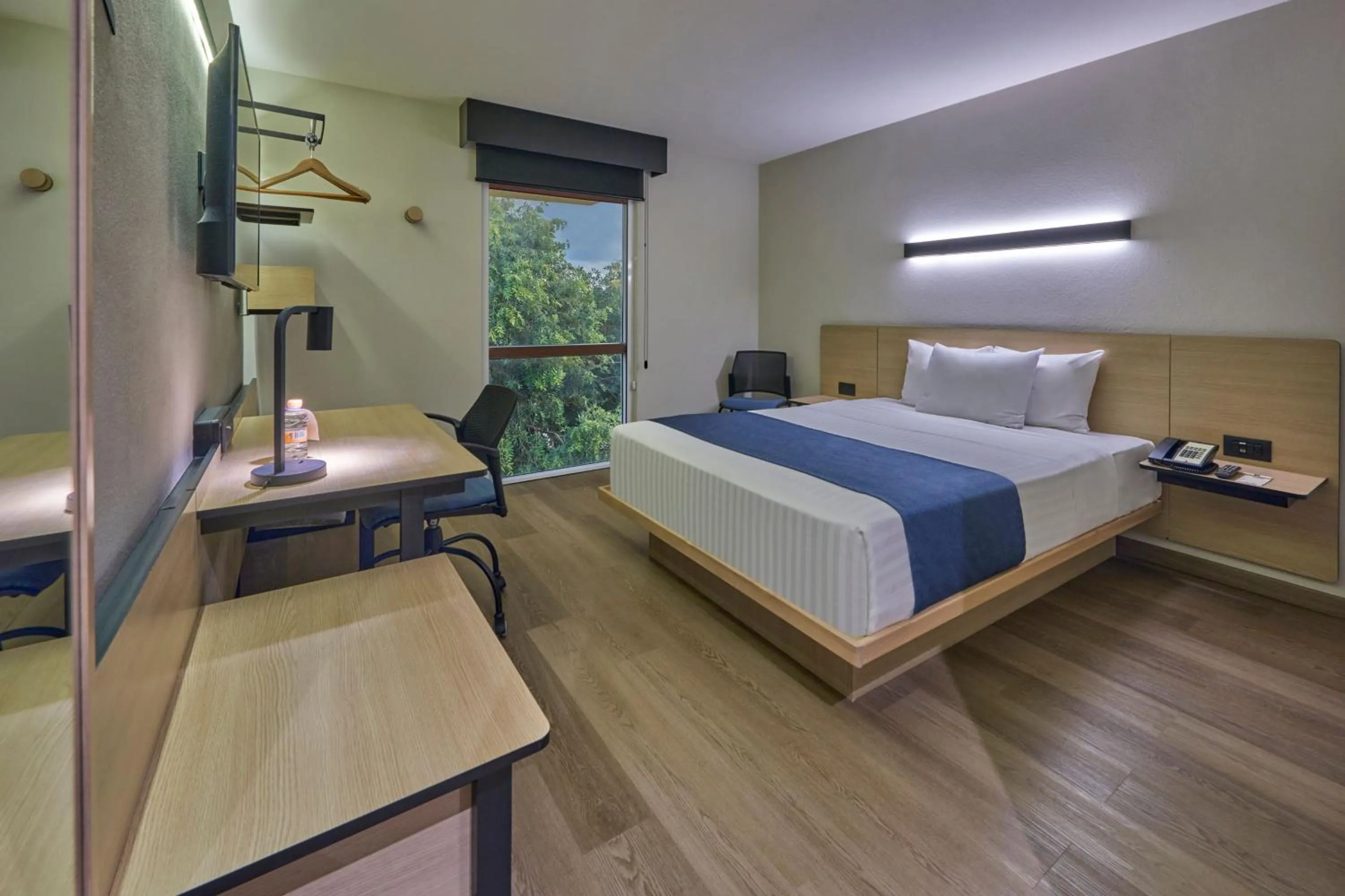 Bedroom, Bed in City Express by Marriott Playa del Carmen