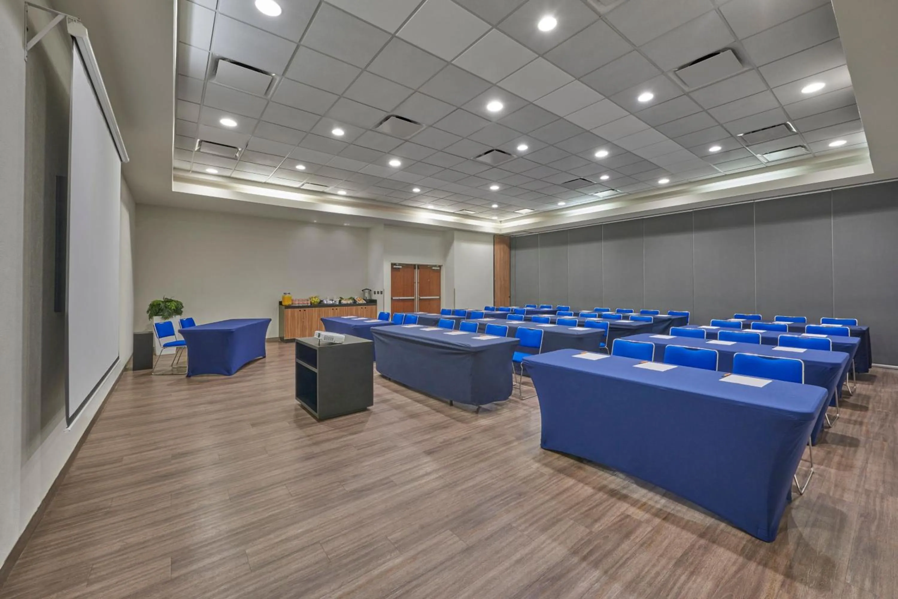 Meeting/conference room in City Express by Marriott Playa del Carmen