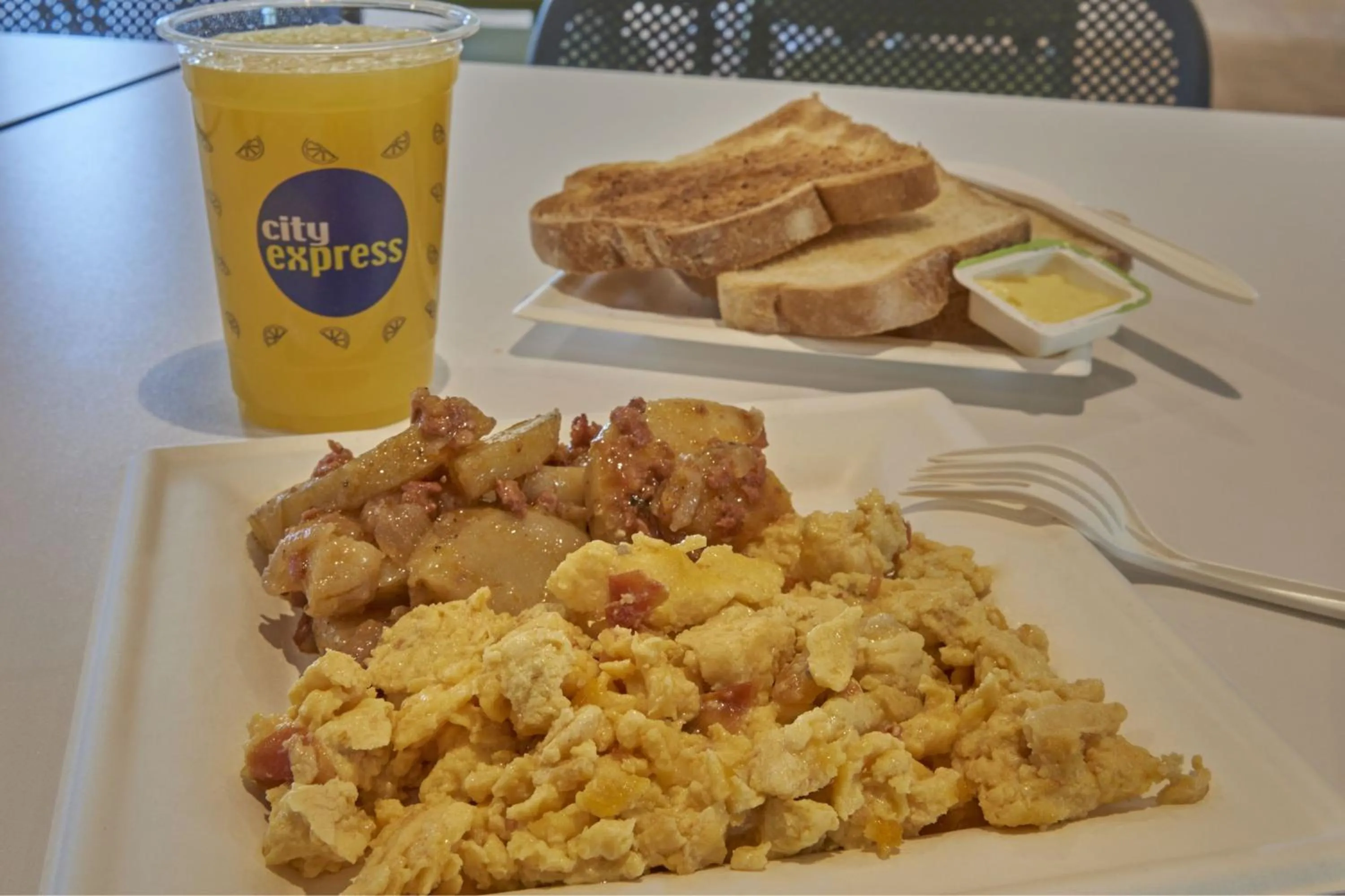 Breakfast in City Express by Marriott Playa del Carmen