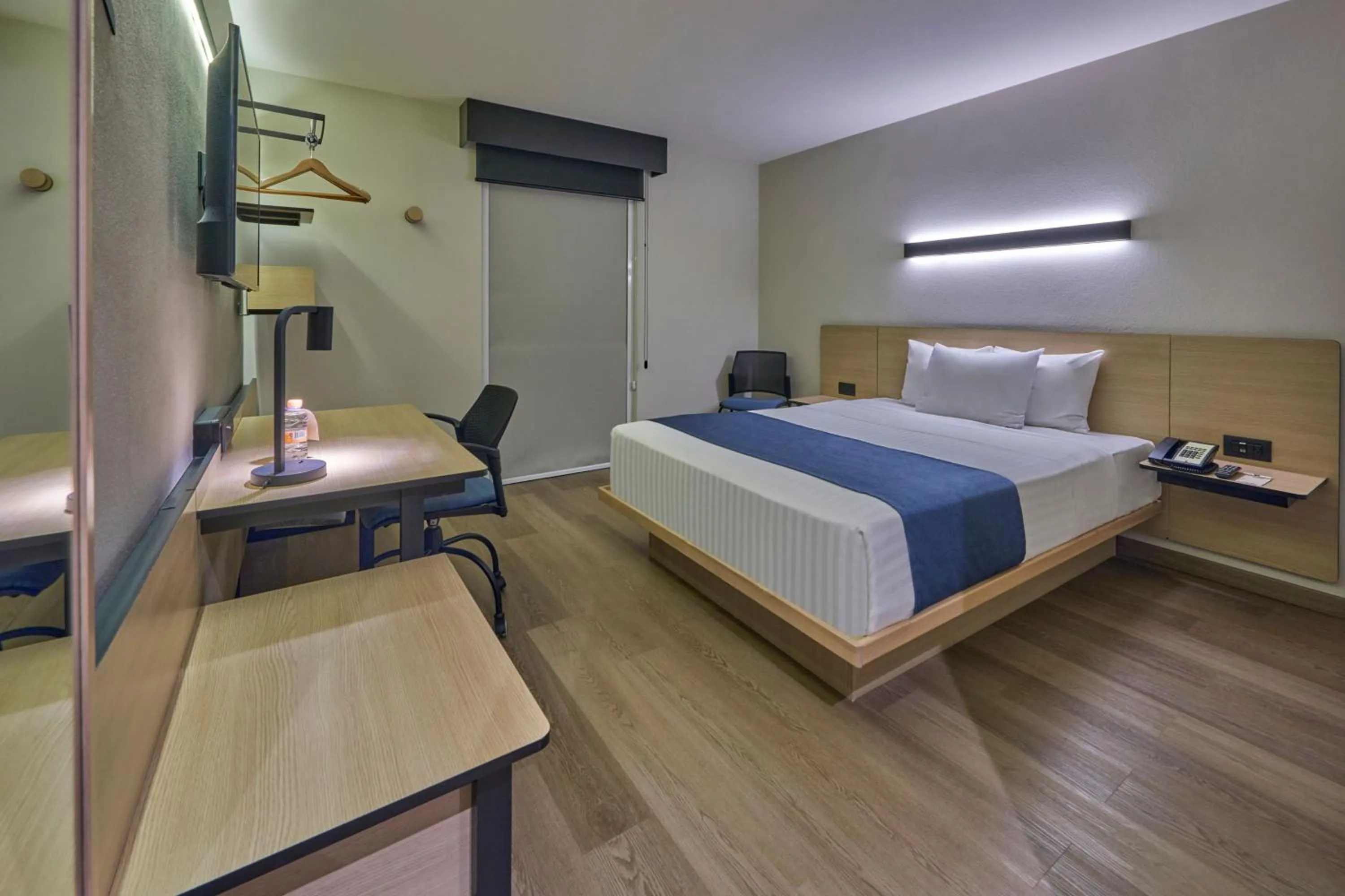Bedroom, Bed in City Express by Marriott Playa del Carmen