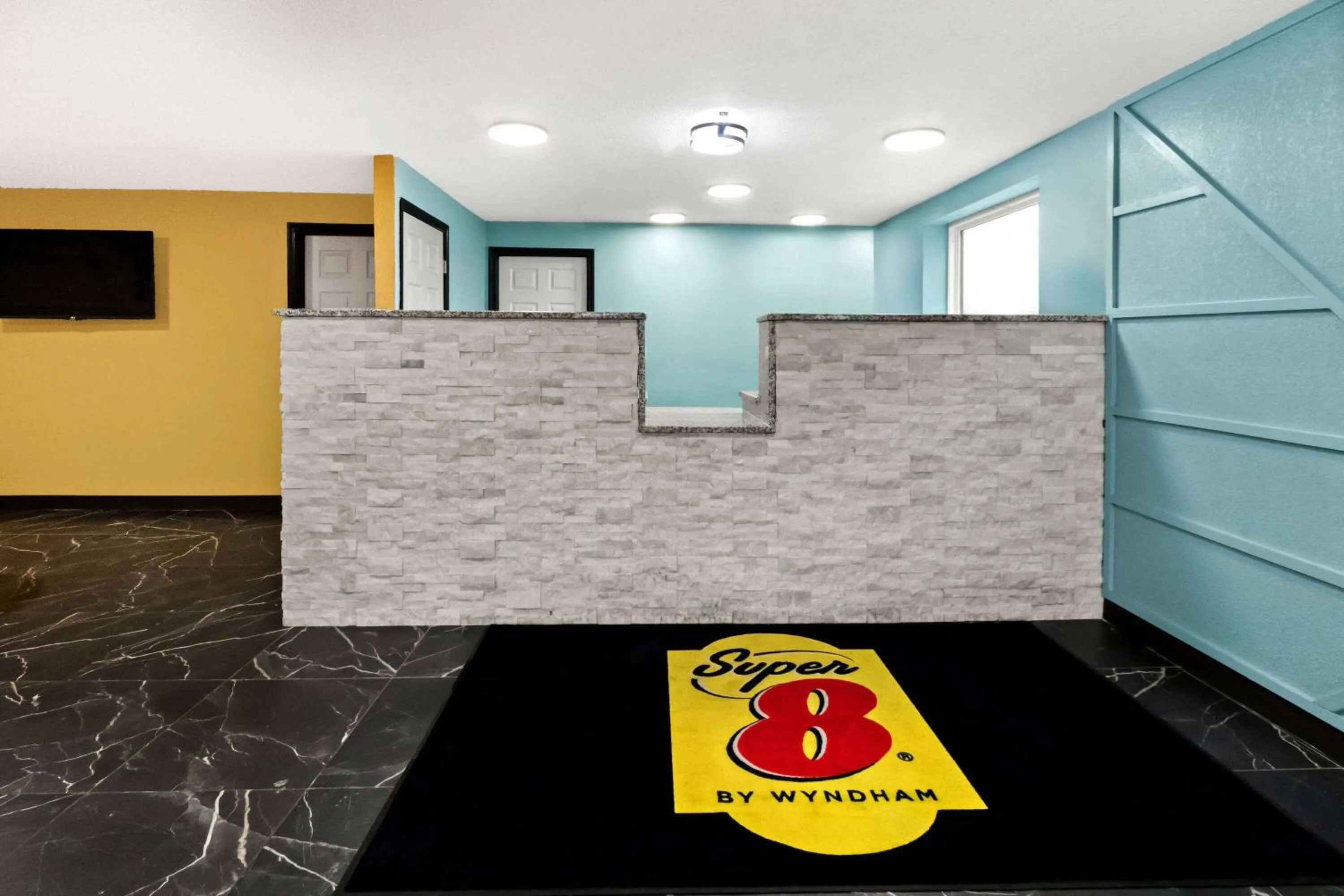 Lobby or reception in Super 8 by Wyndham Vandalia/Dayton International Airport