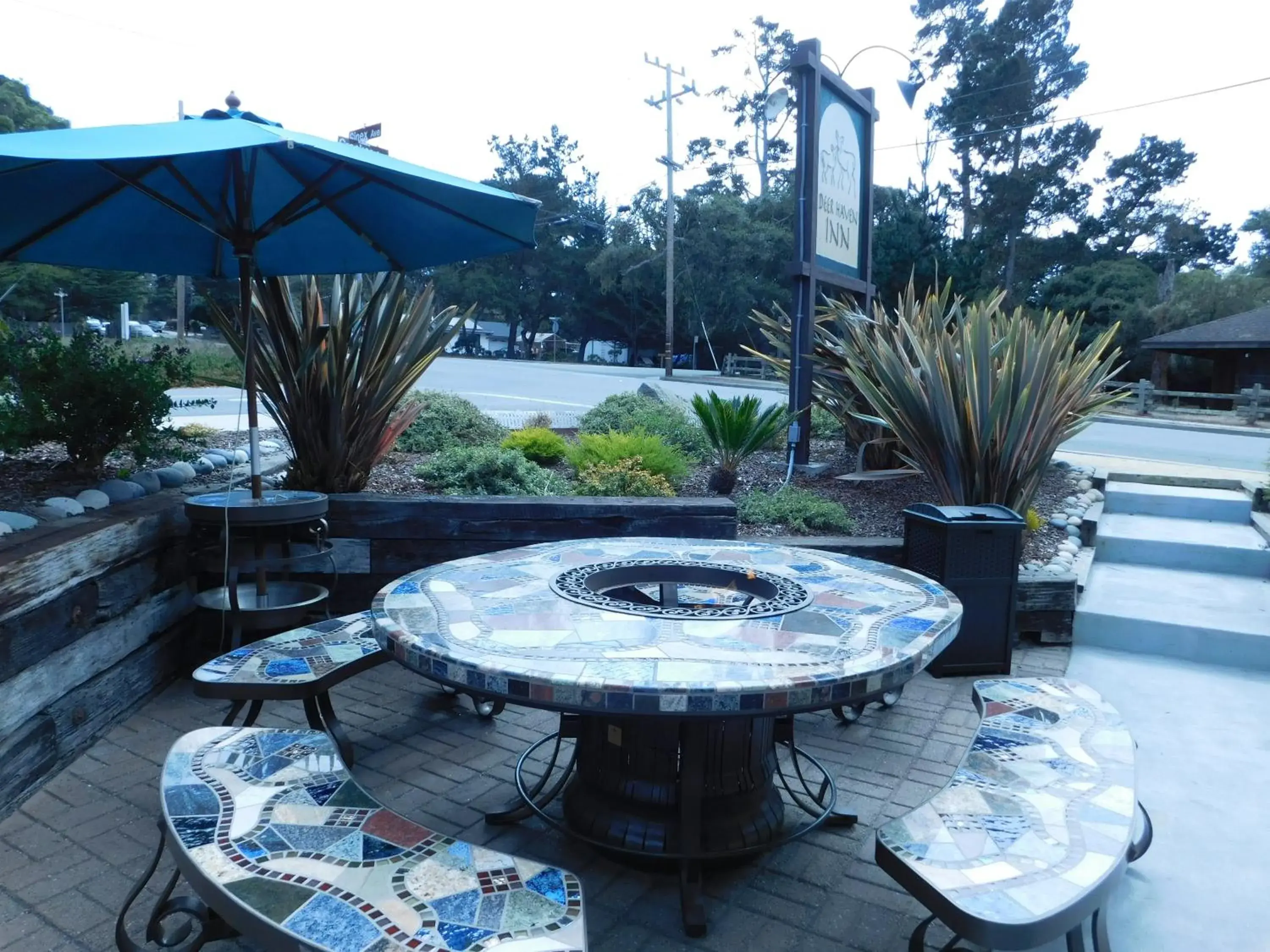 Property building in Deer Haven Inn Property building in Deer Haven Inn