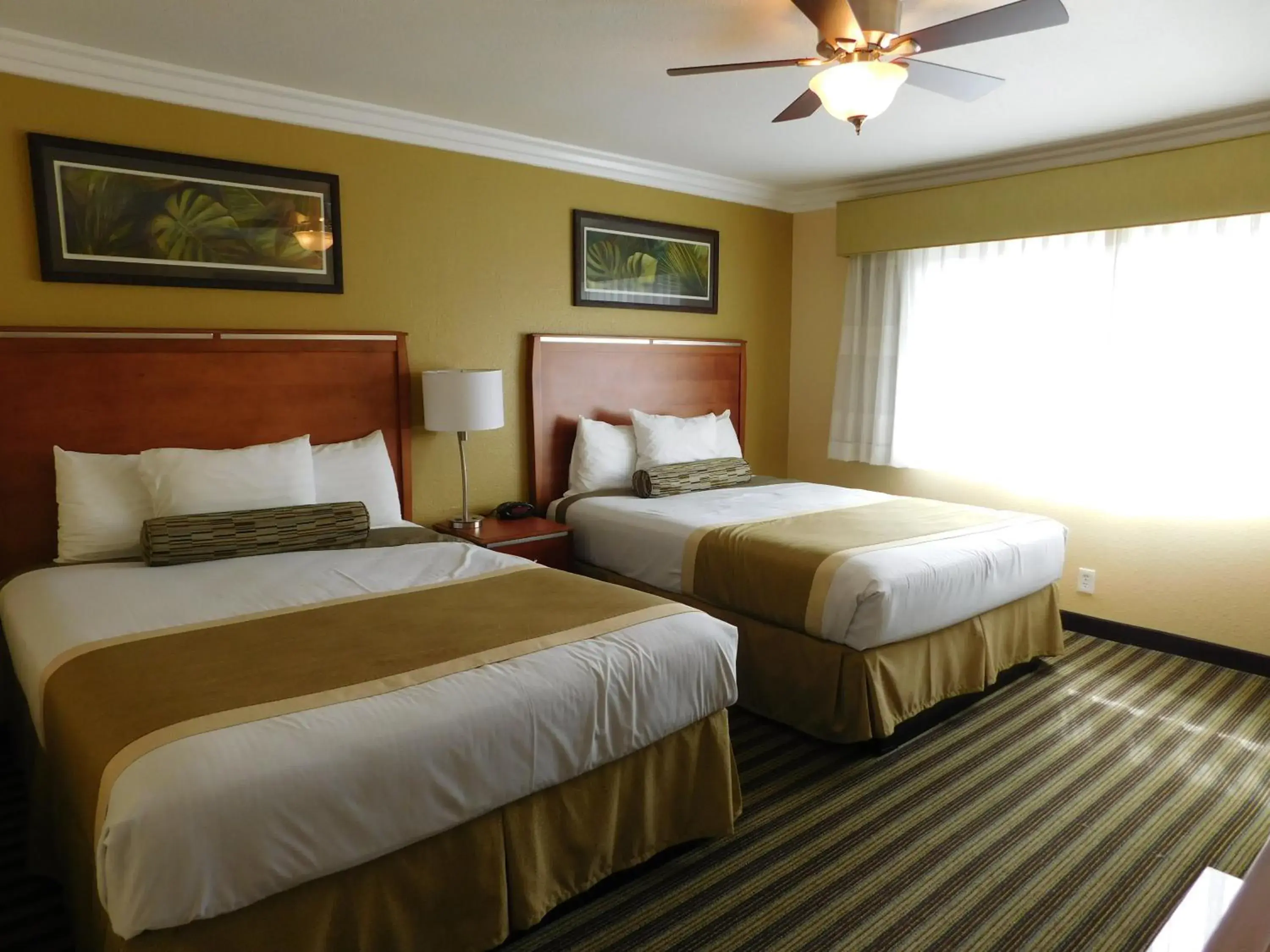 Bed in Deer Haven Inn Bed in Deer Haven Inn