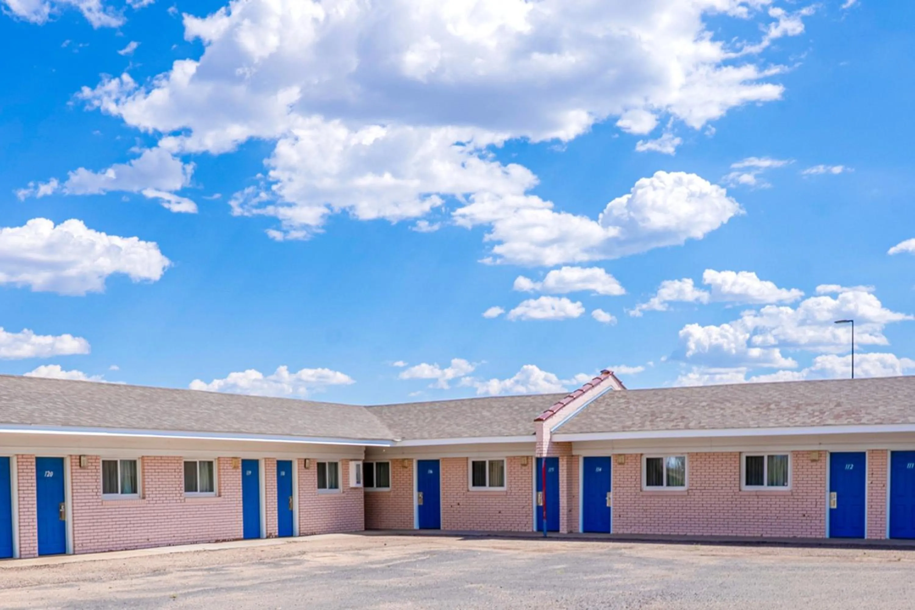 Property building in Hotel O Longhorn Boise City OK