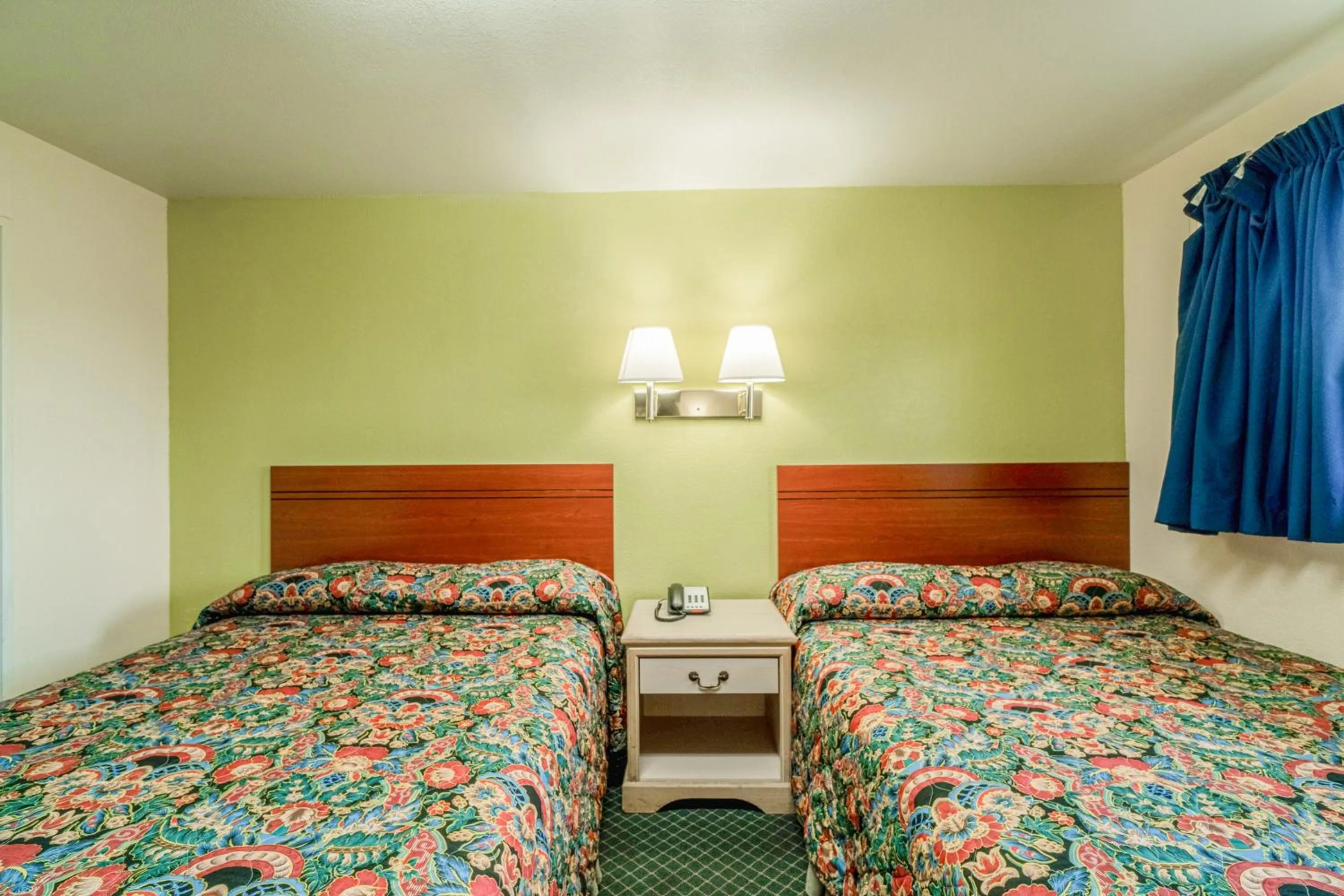 Bedroom, Bed in Hotel O Longhorn Boise City OK