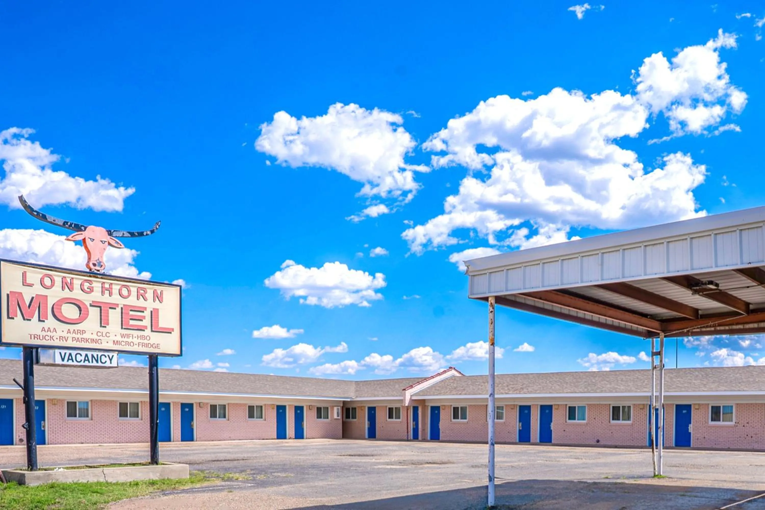 Facade/entrance in Hotel O Longhorn Boise City OK