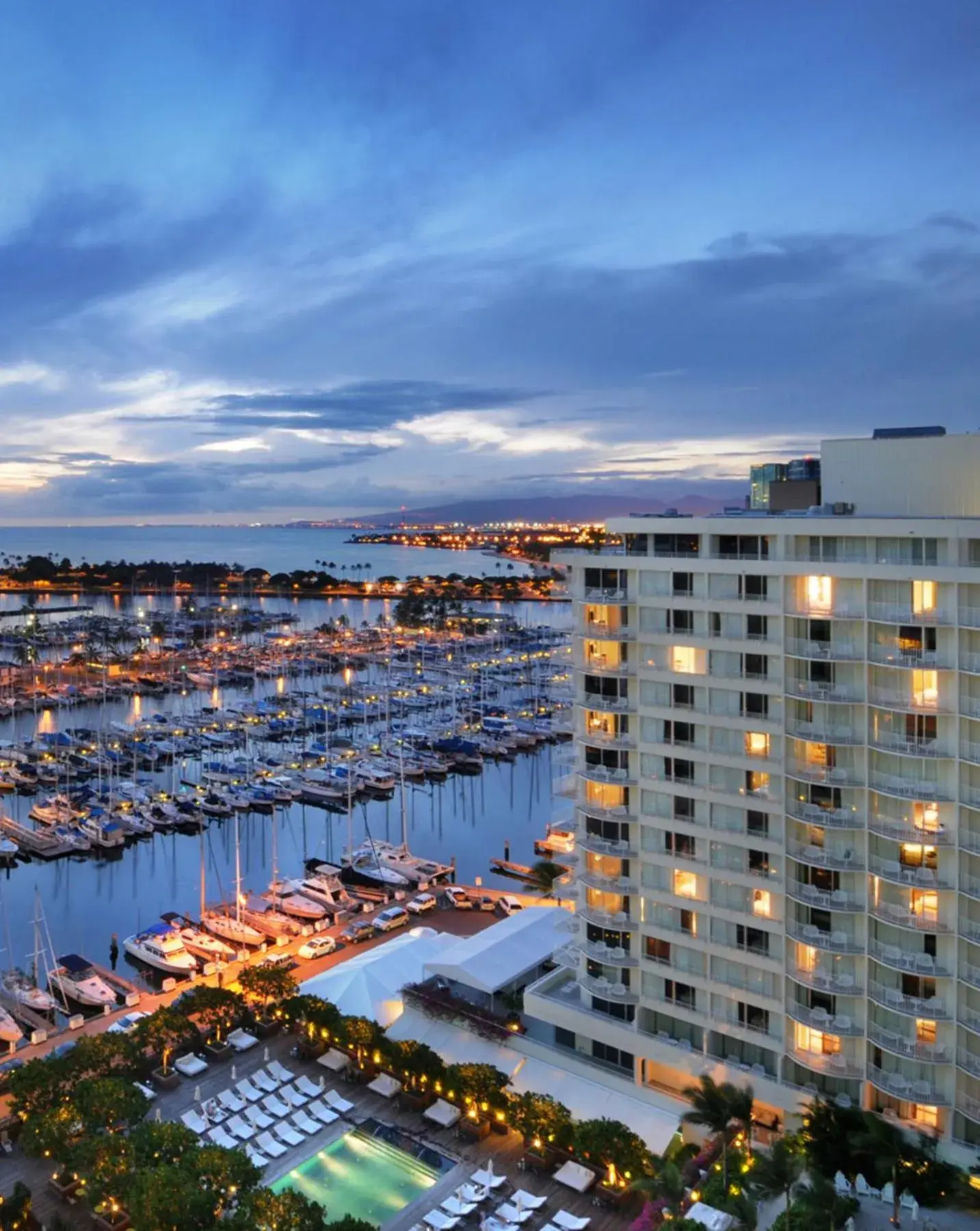 Property building in Hilton Vacation Club The Modern Honolulu Property building in Hilton Vacation Club The Modern Honolulu