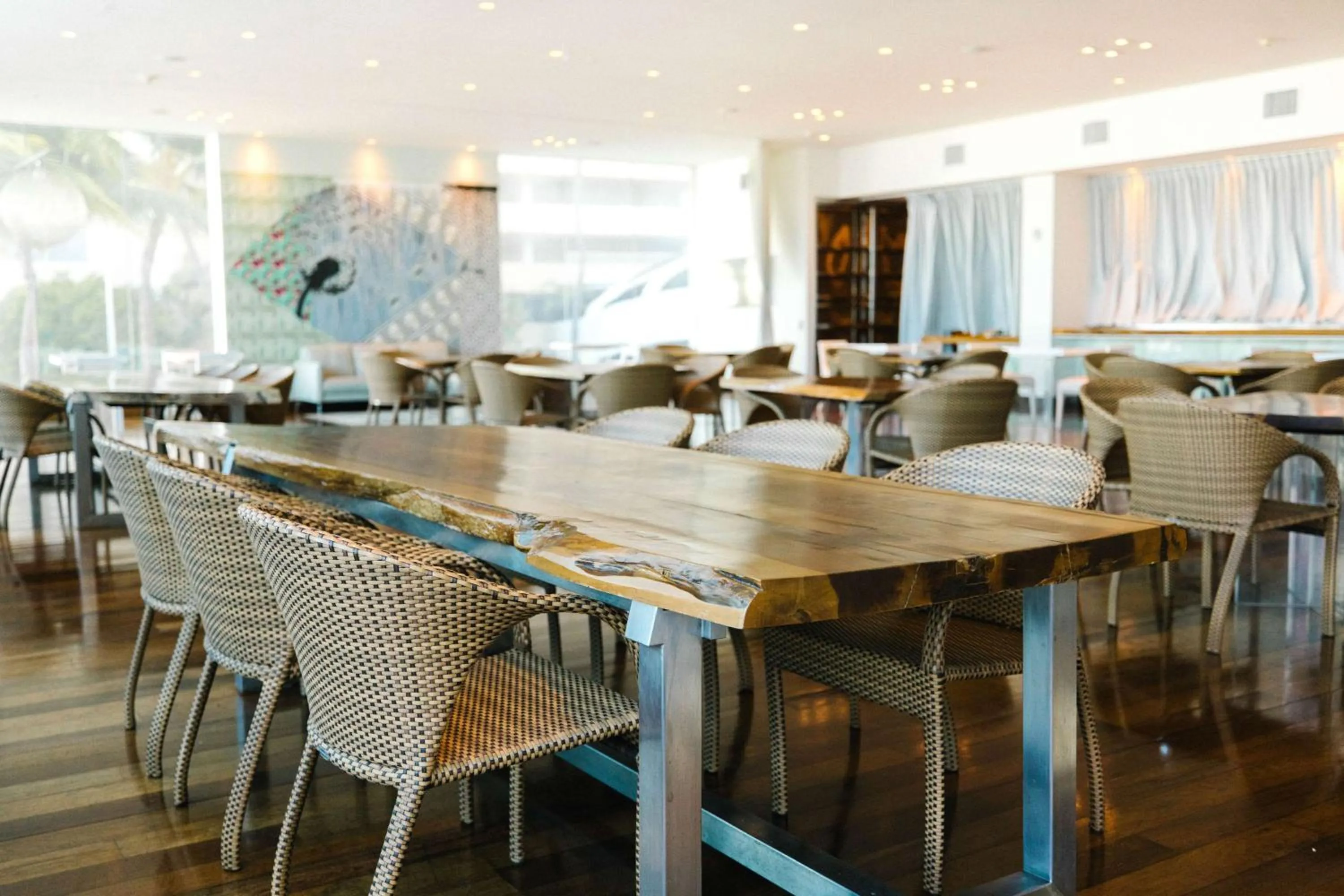 Restaurant/places to eat in Hilton Vacation Club The Modern Honolulu