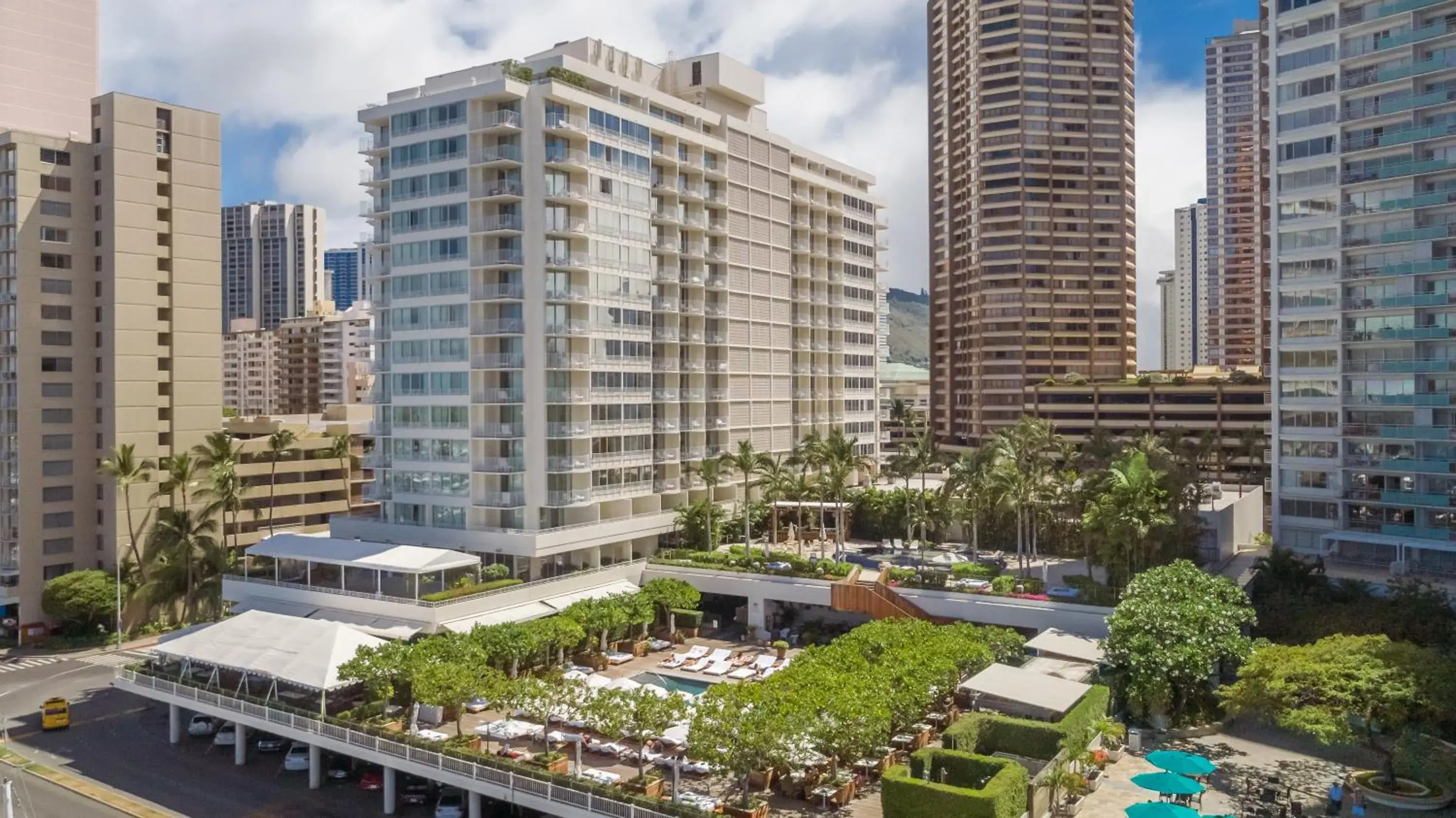 Property building in Hilton Vacation Club The Modern Honolulu Property building in Hilton Vacation Club The Modern Honolulu