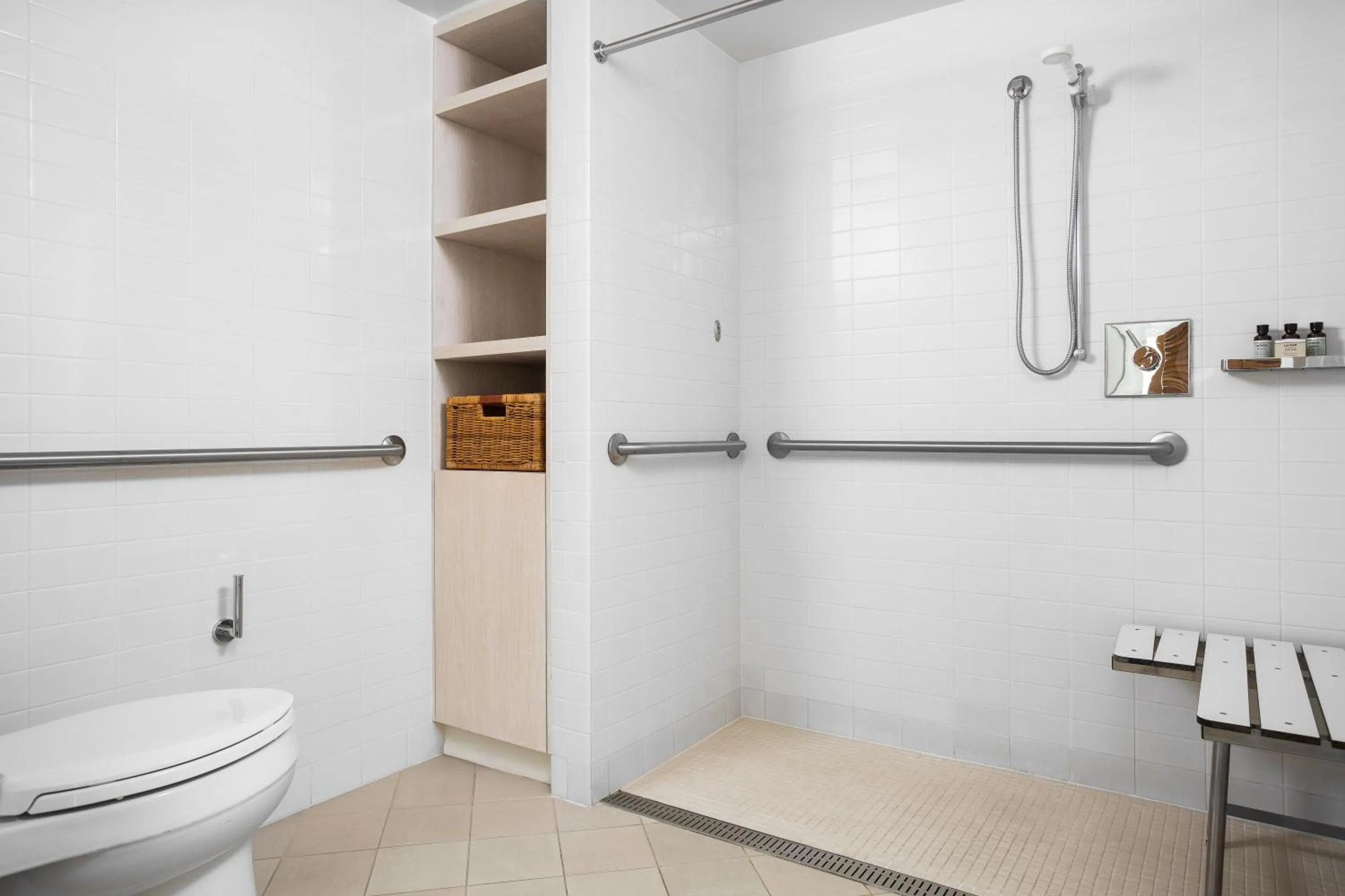 Shower in Hilton Vacation Club The Modern Honolulu