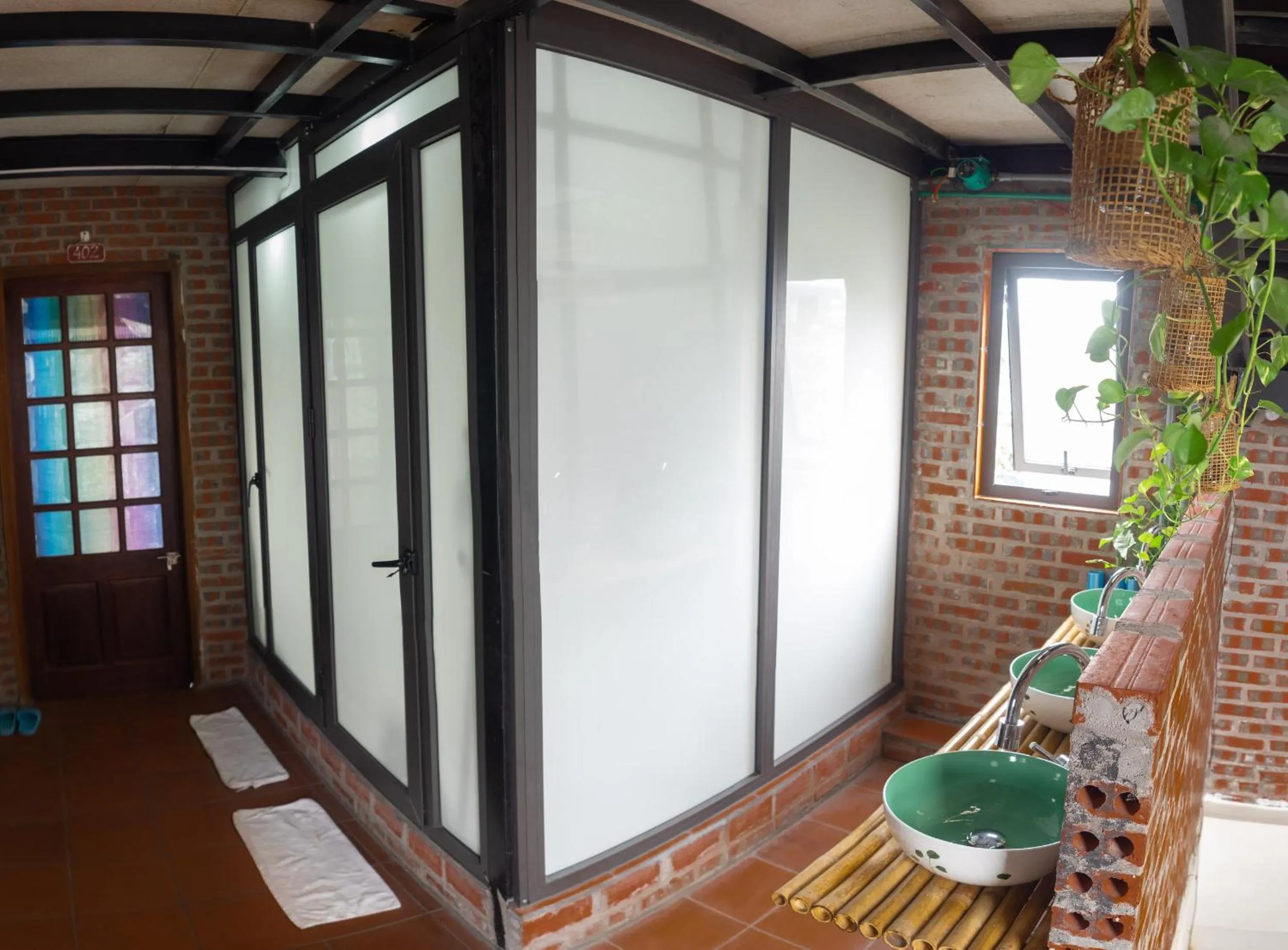 Shower in Halo Bay Homestay