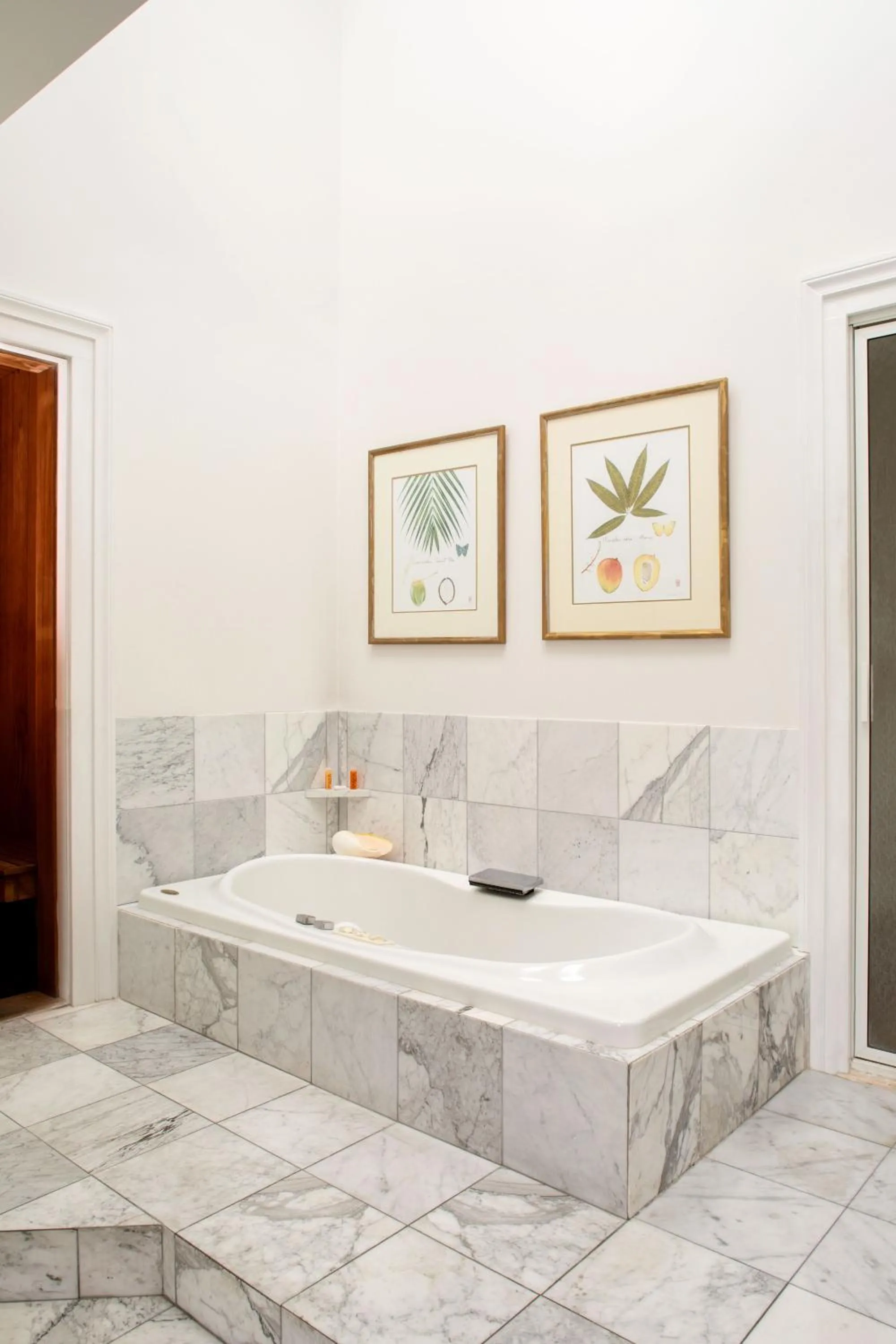 Bathroom in The Gardens Hotel