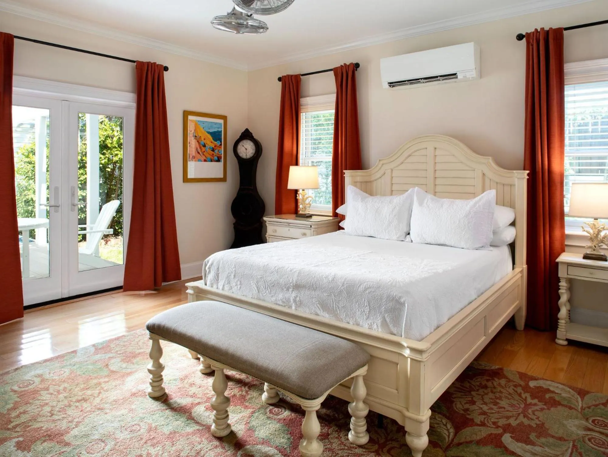 Bedroom, Bed in The Gardens Hotel