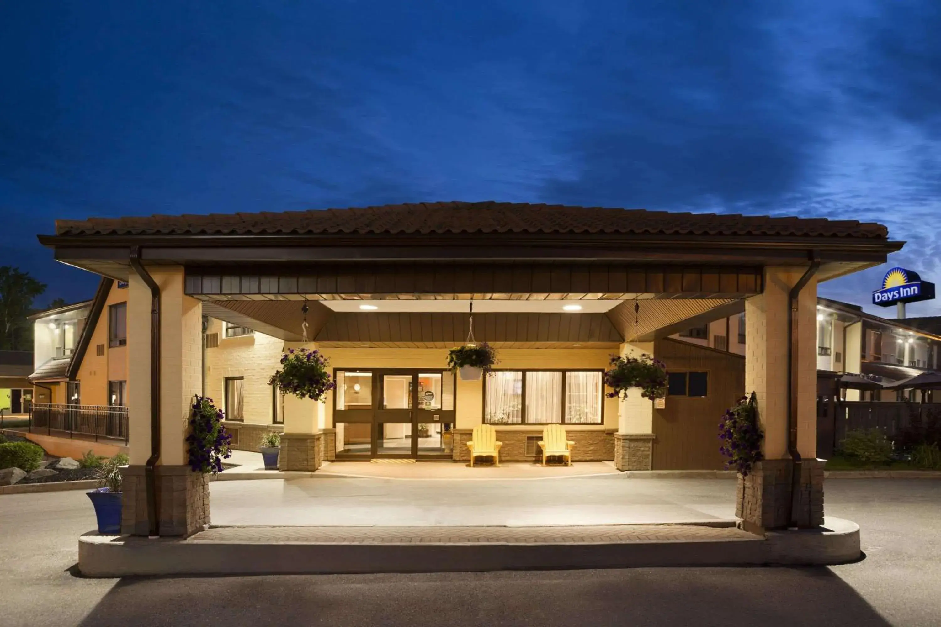 Property building in Days Inn by Wyndham Miramichi NB Property building in Days Inn by Wyndham Miramichi NB