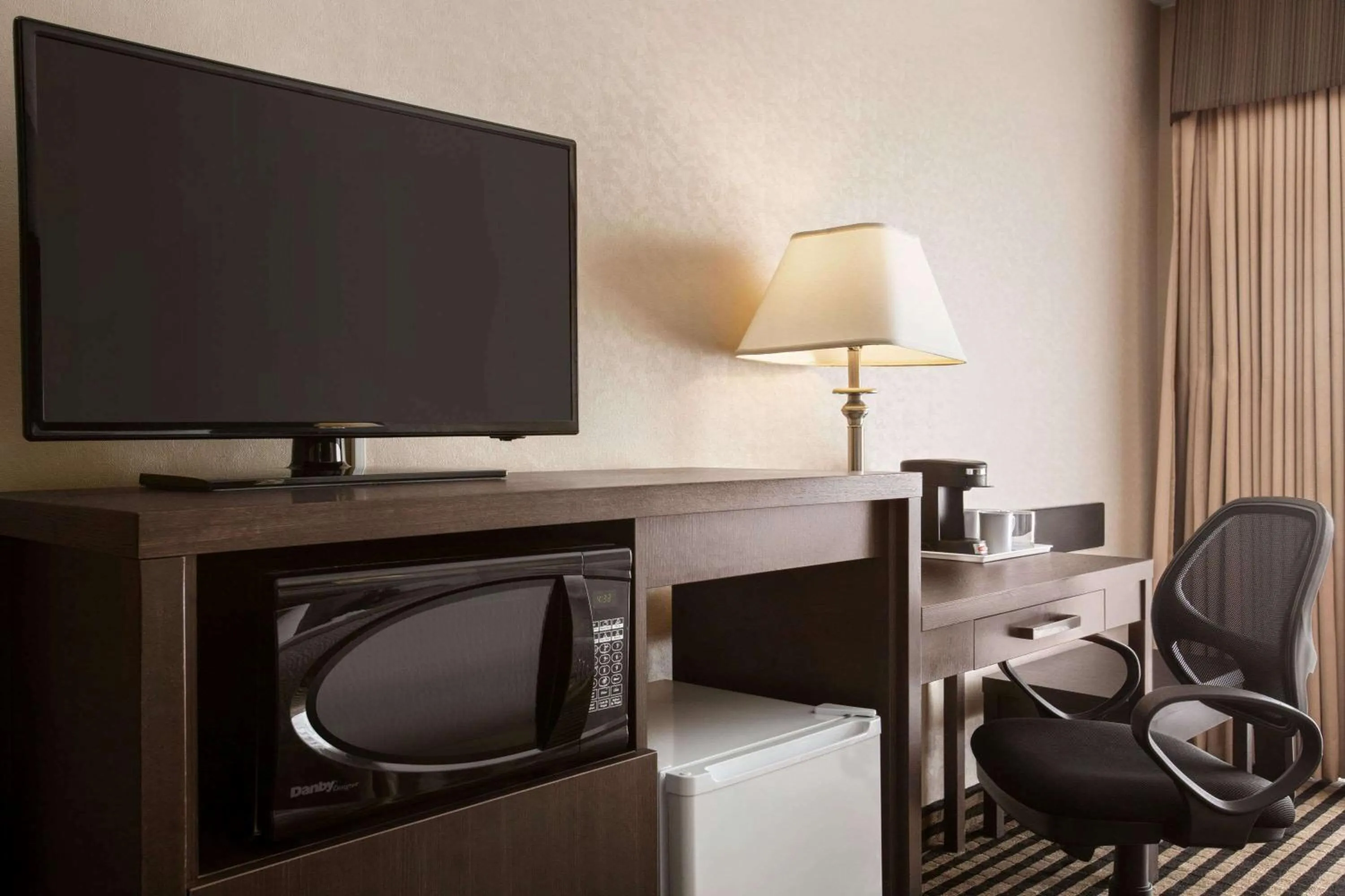 Photo of the whole room in Days Inn by Wyndham Miramichi NB